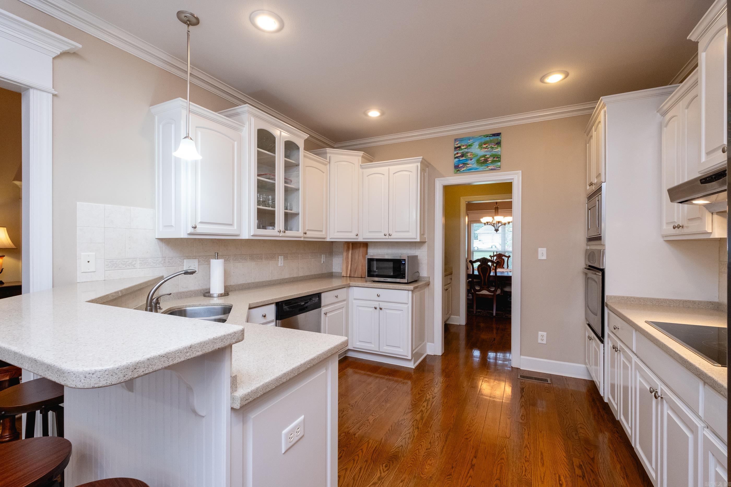 THE VILLAGES OF WELLINGTON - Residential