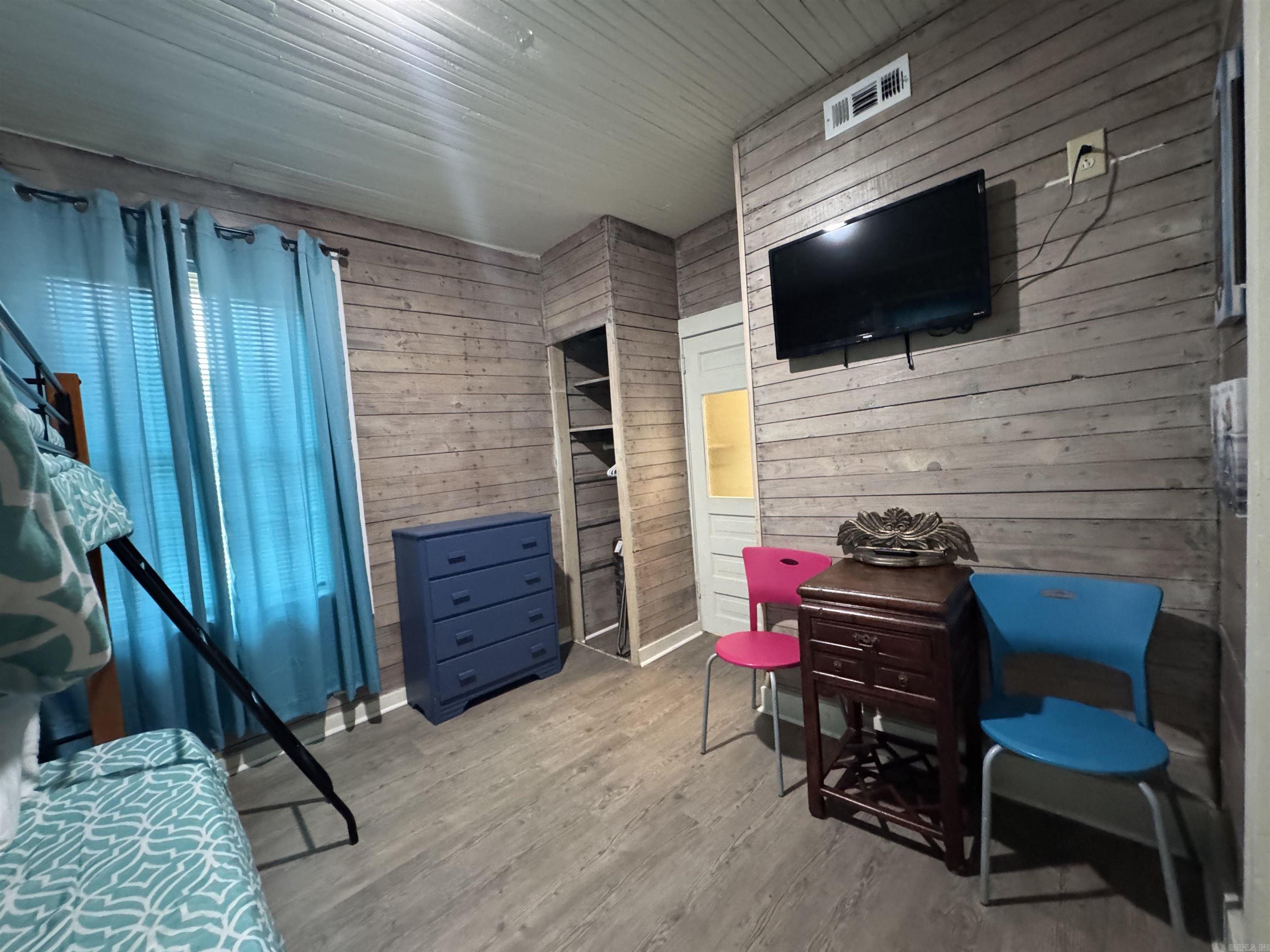 SOUTH HOT SPRINGS ADDITION - Residential