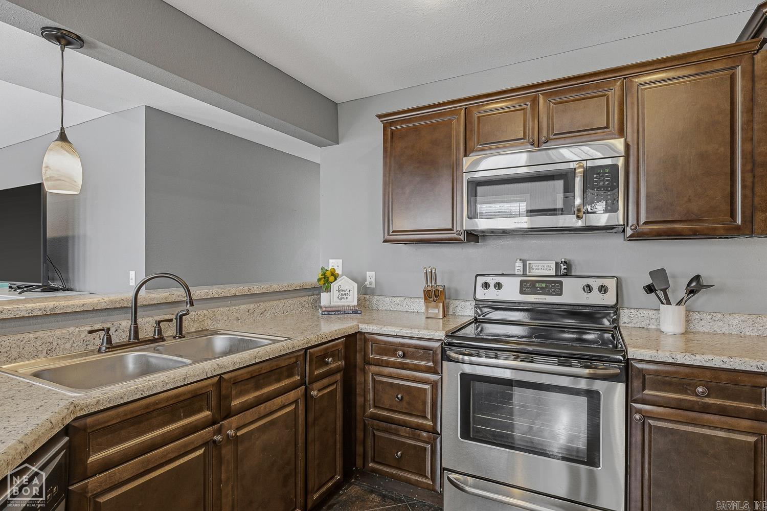 Hayden Carter 1st - Residential