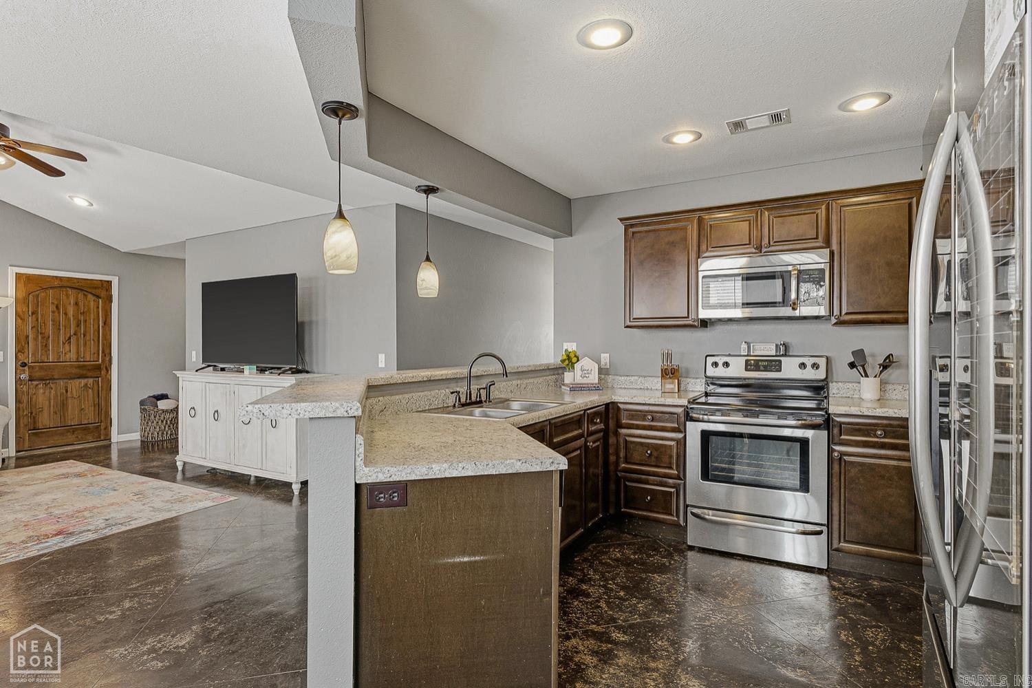 Hayden Carter 1st - Residential