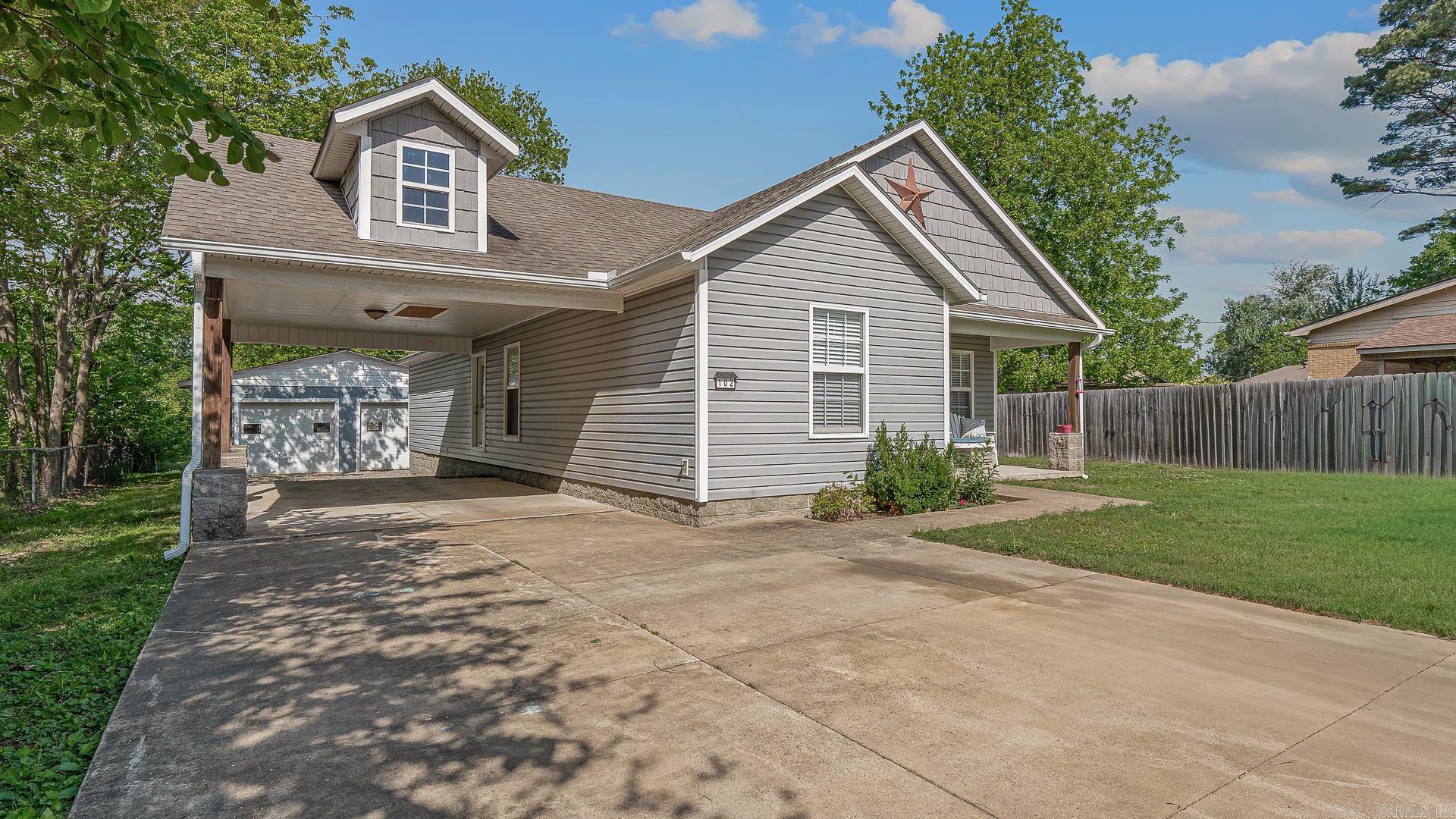 Hayden Carter 1st - Residential