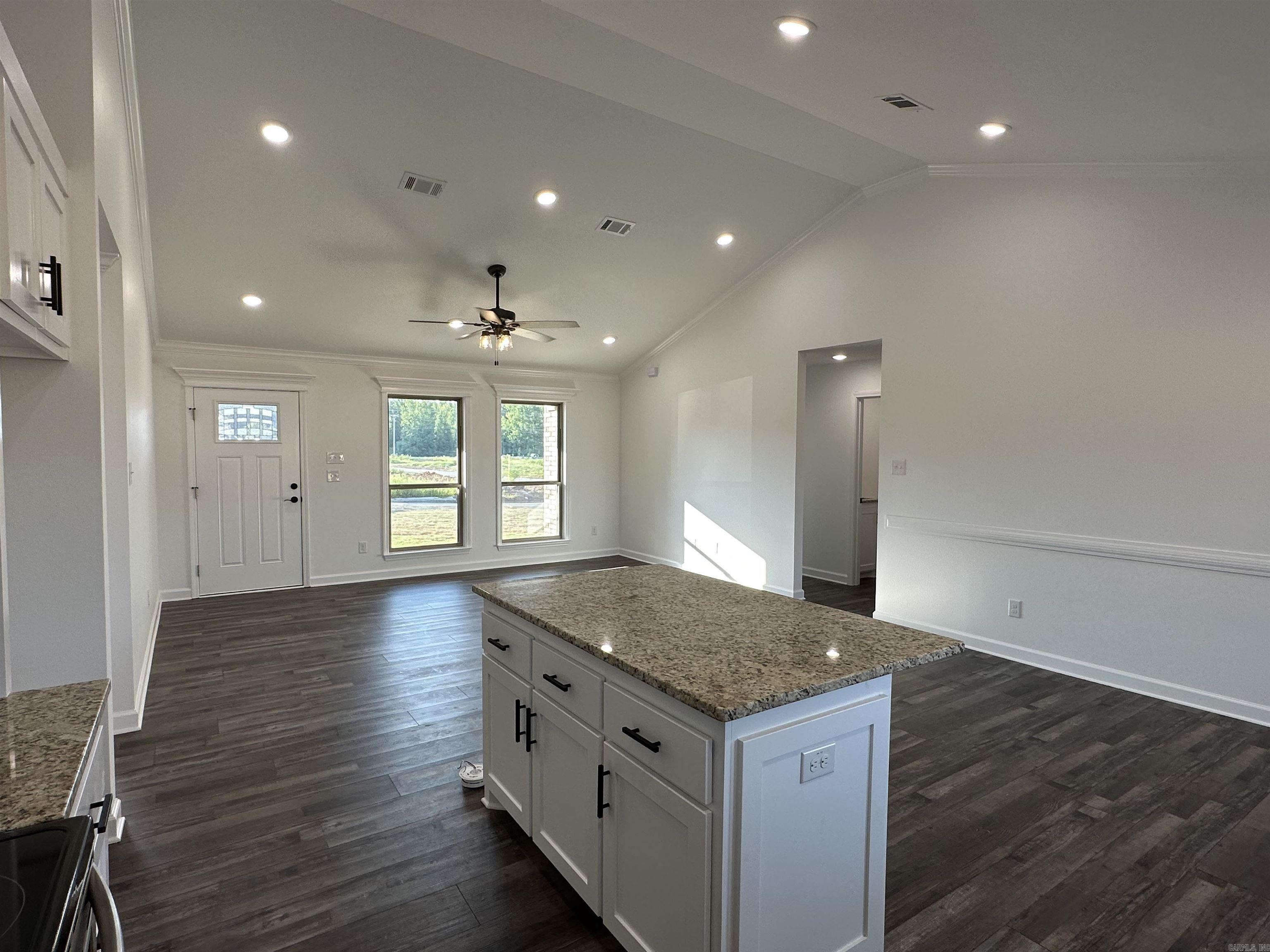 DEERFIELD ESTATES - Residential