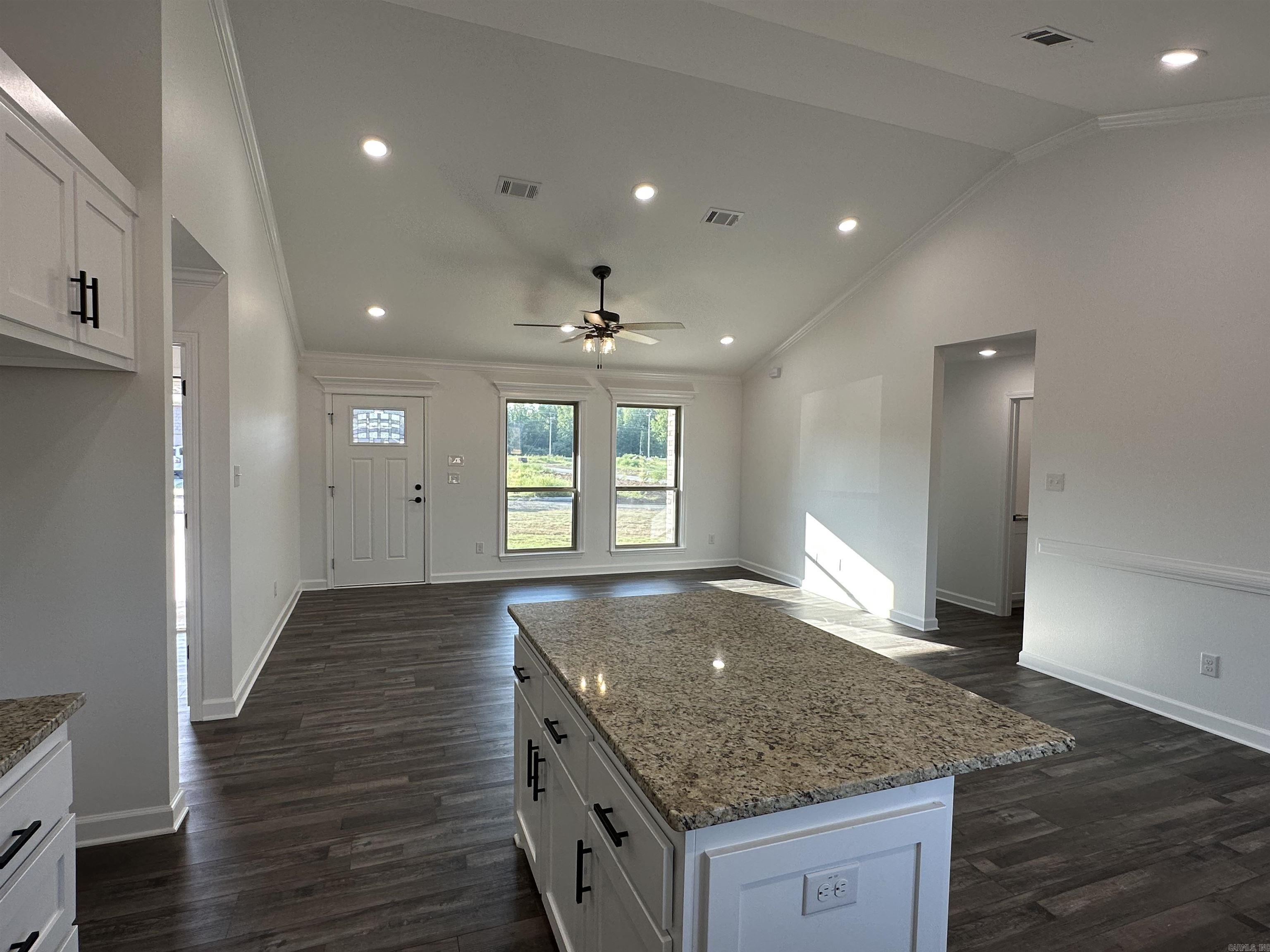 DEERFIELD ESTATES - Residential