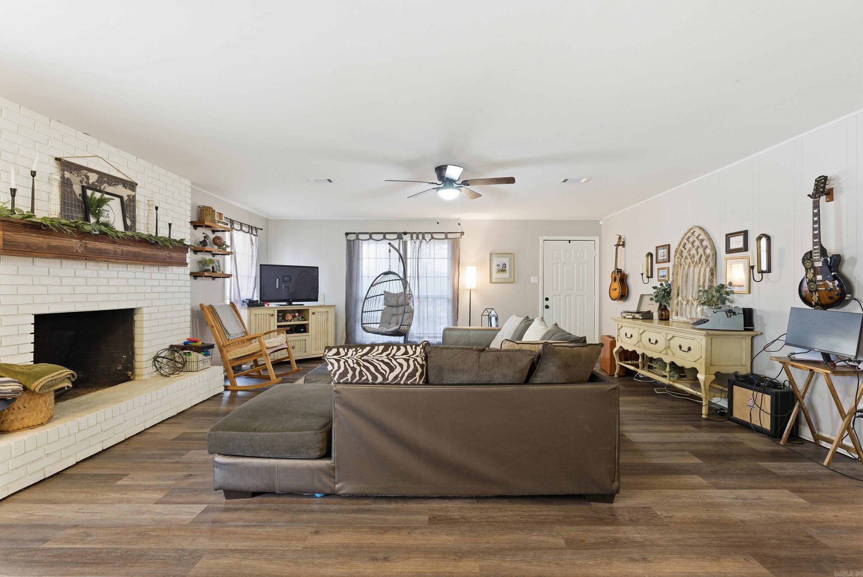 RANCH ESTATE - Residential