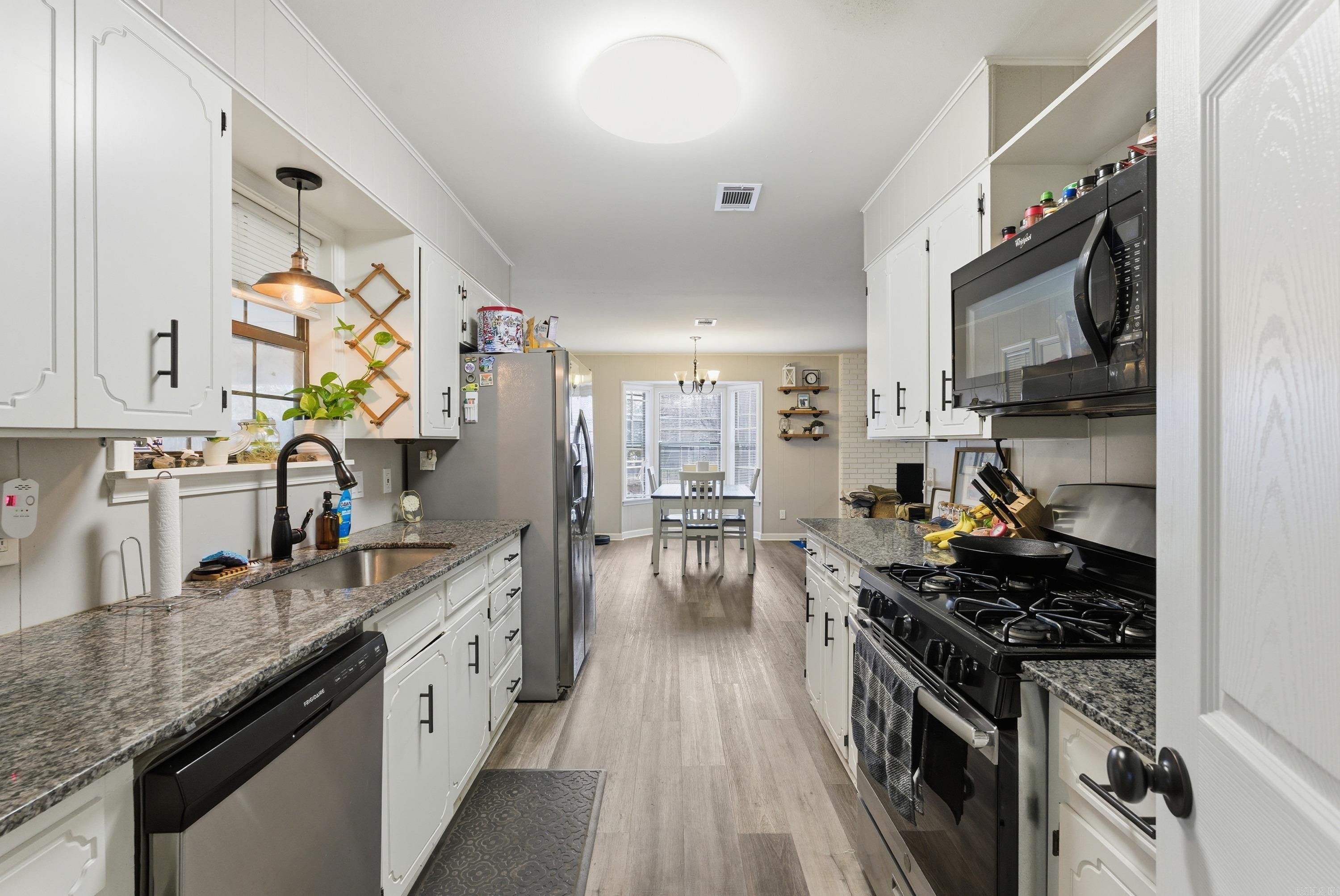 RANCH ESTATE - Residential