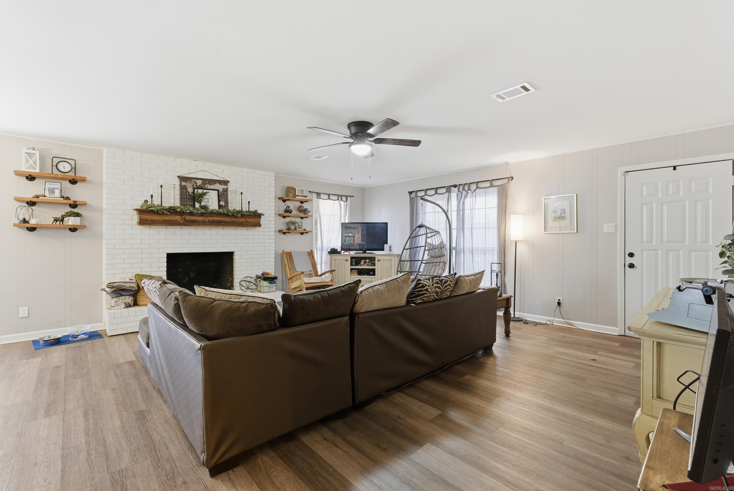 RANCH ESTATE - Residential