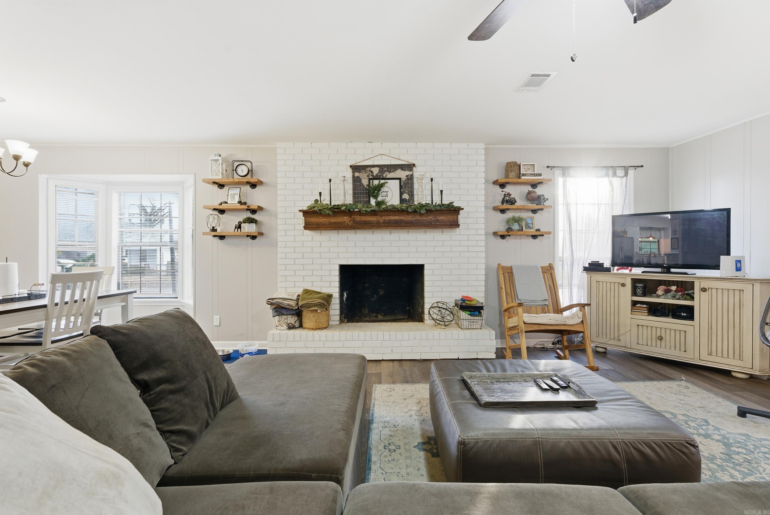 RANCH ESTATE - Residential