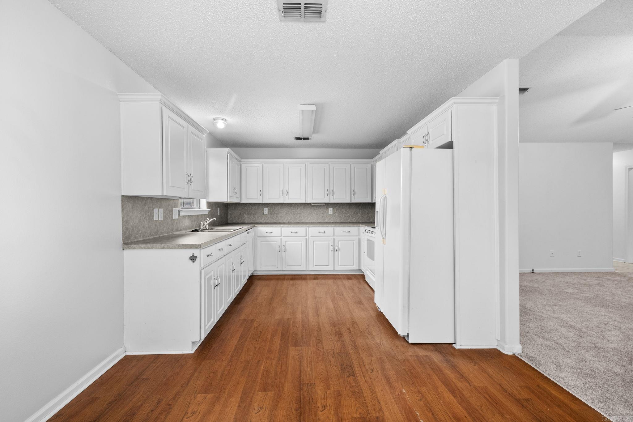 SANDALWOOD - Residential