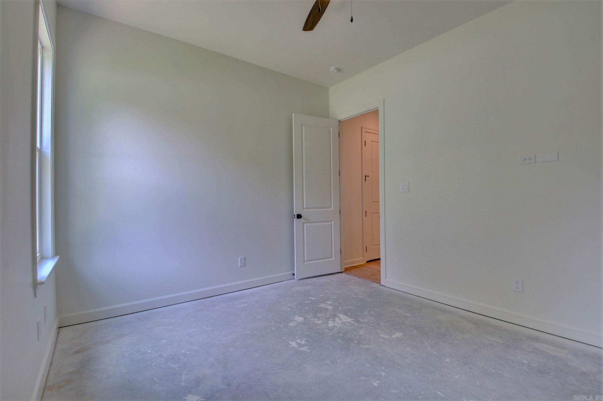 MERGERON COURT - Residential