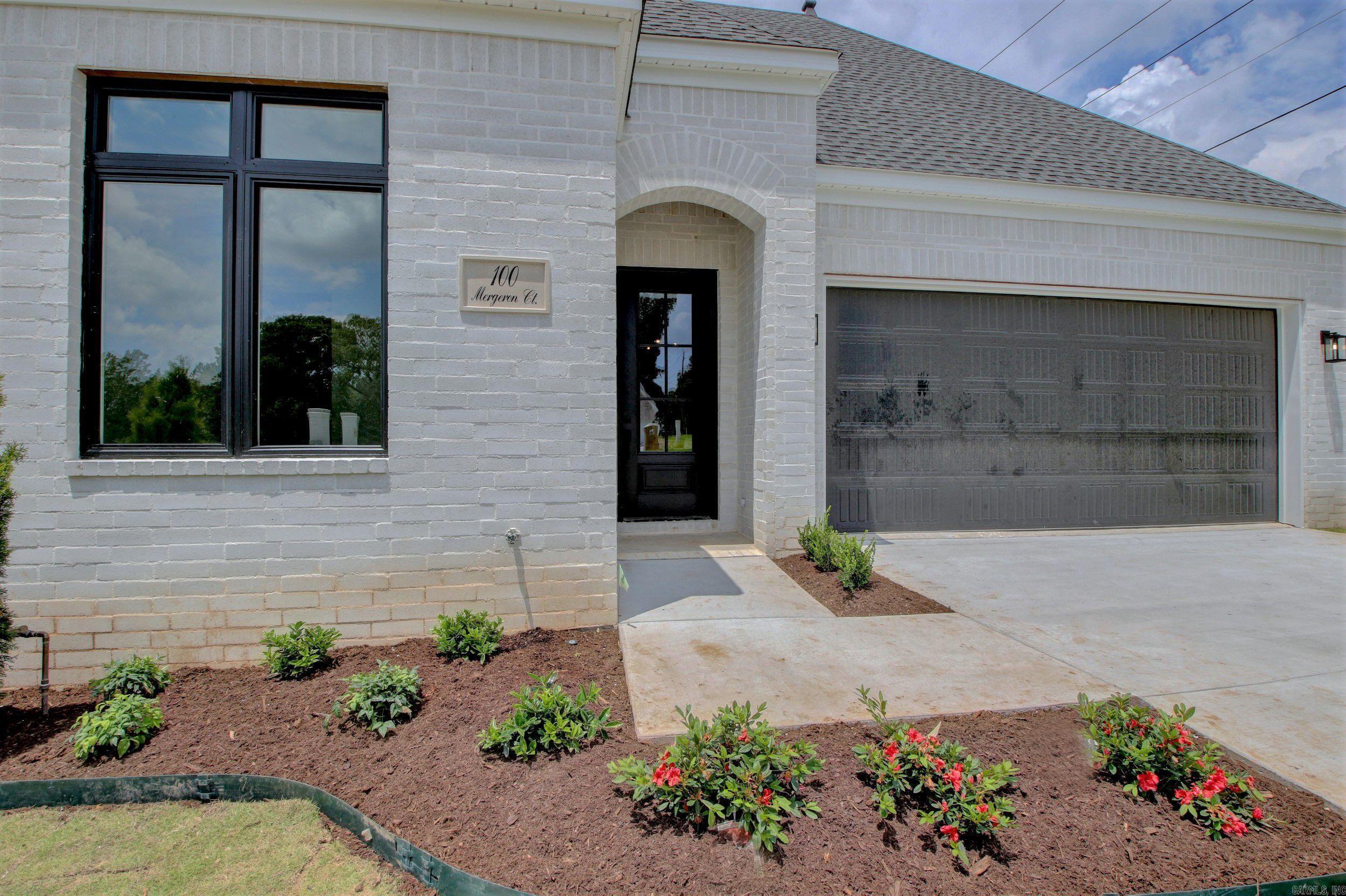 MERGERON COURT - Residential