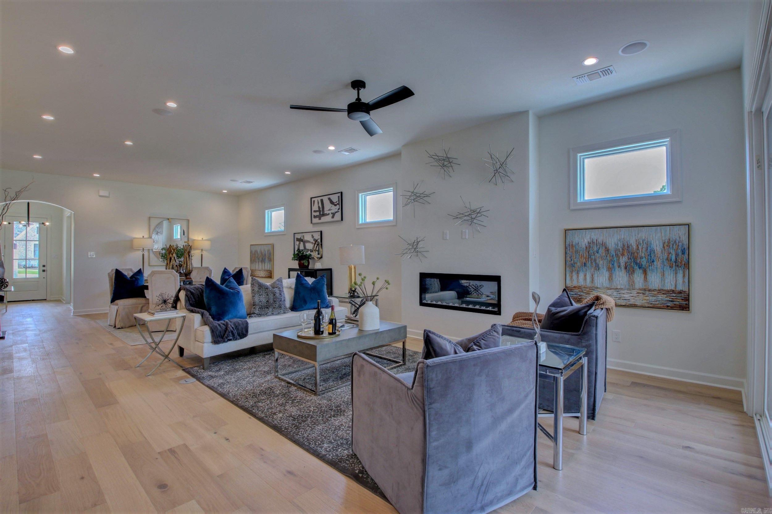 MERGERON COURT - Residential