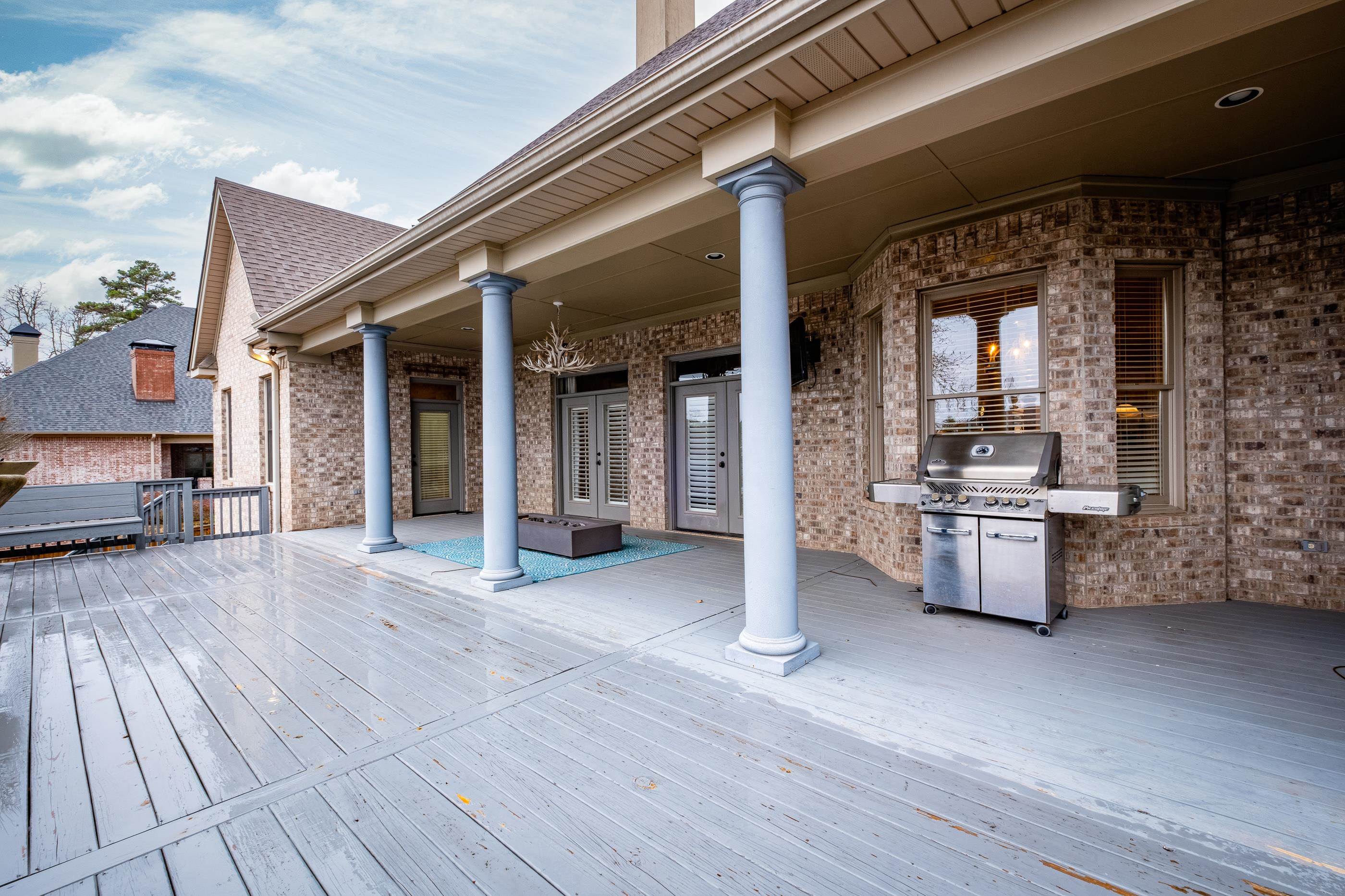 CHENAL VALLEY DEAUVILLE PLACE - Residential