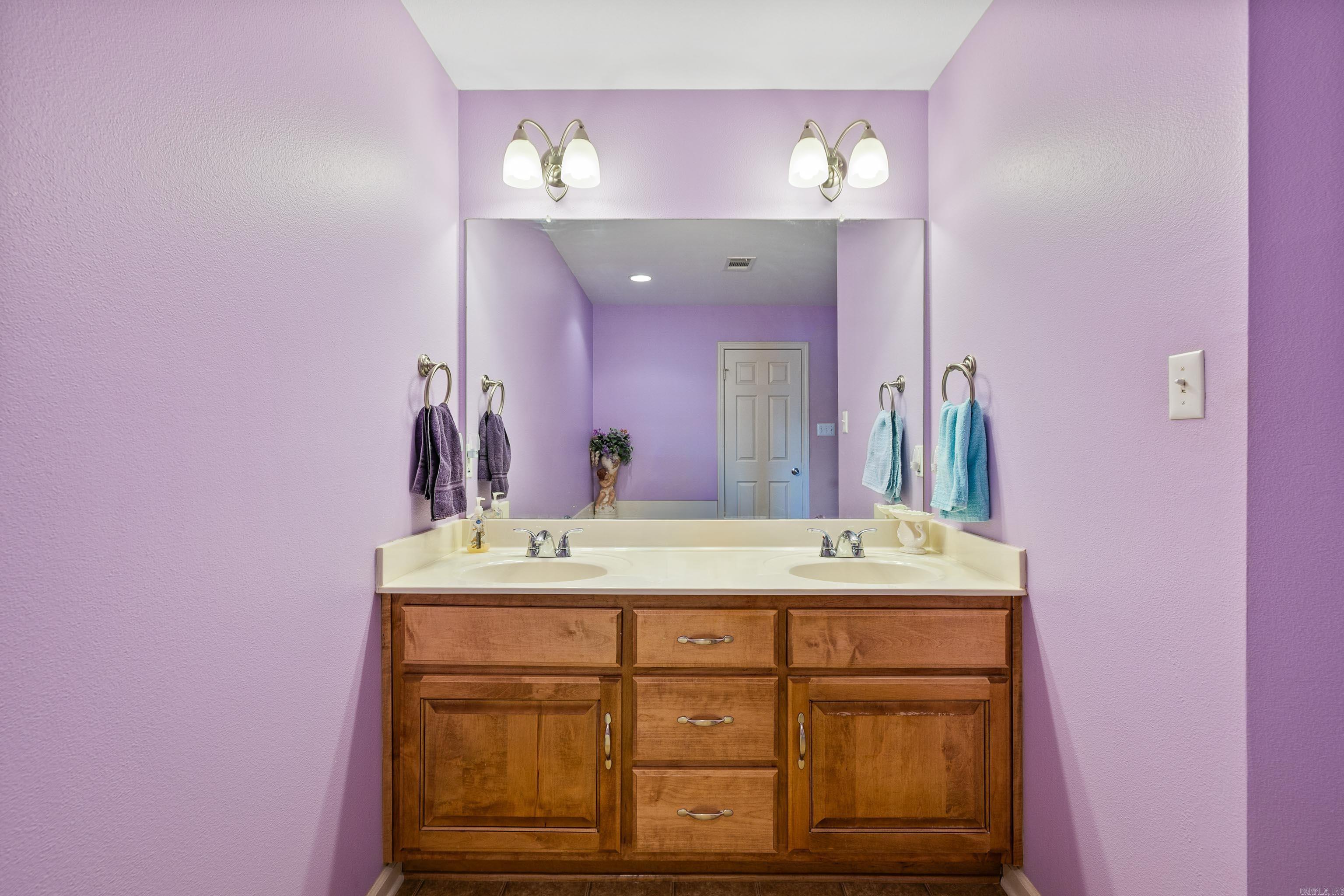 OAKTREE PLACE - Residential