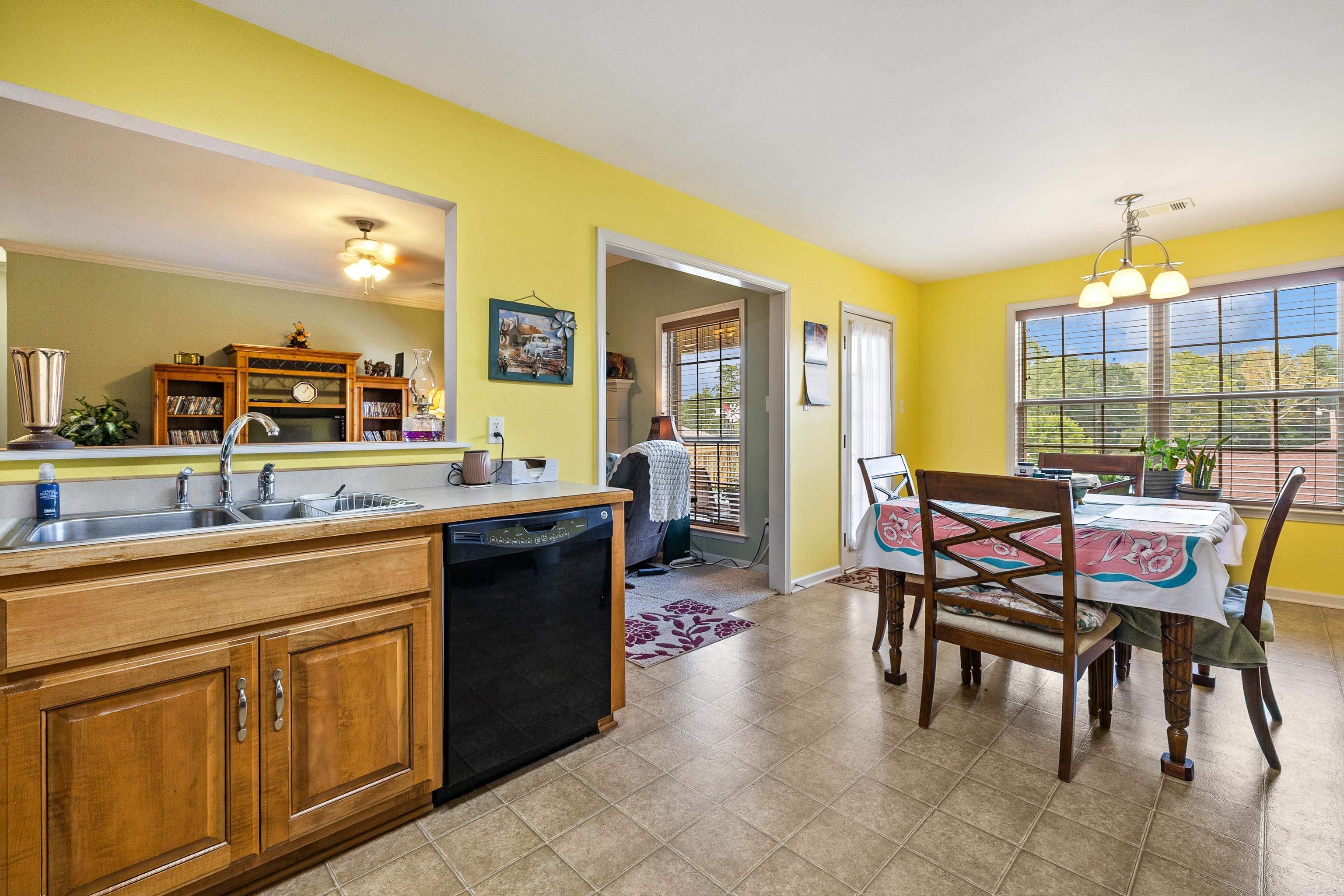 OAKTREE PLACE - Residential