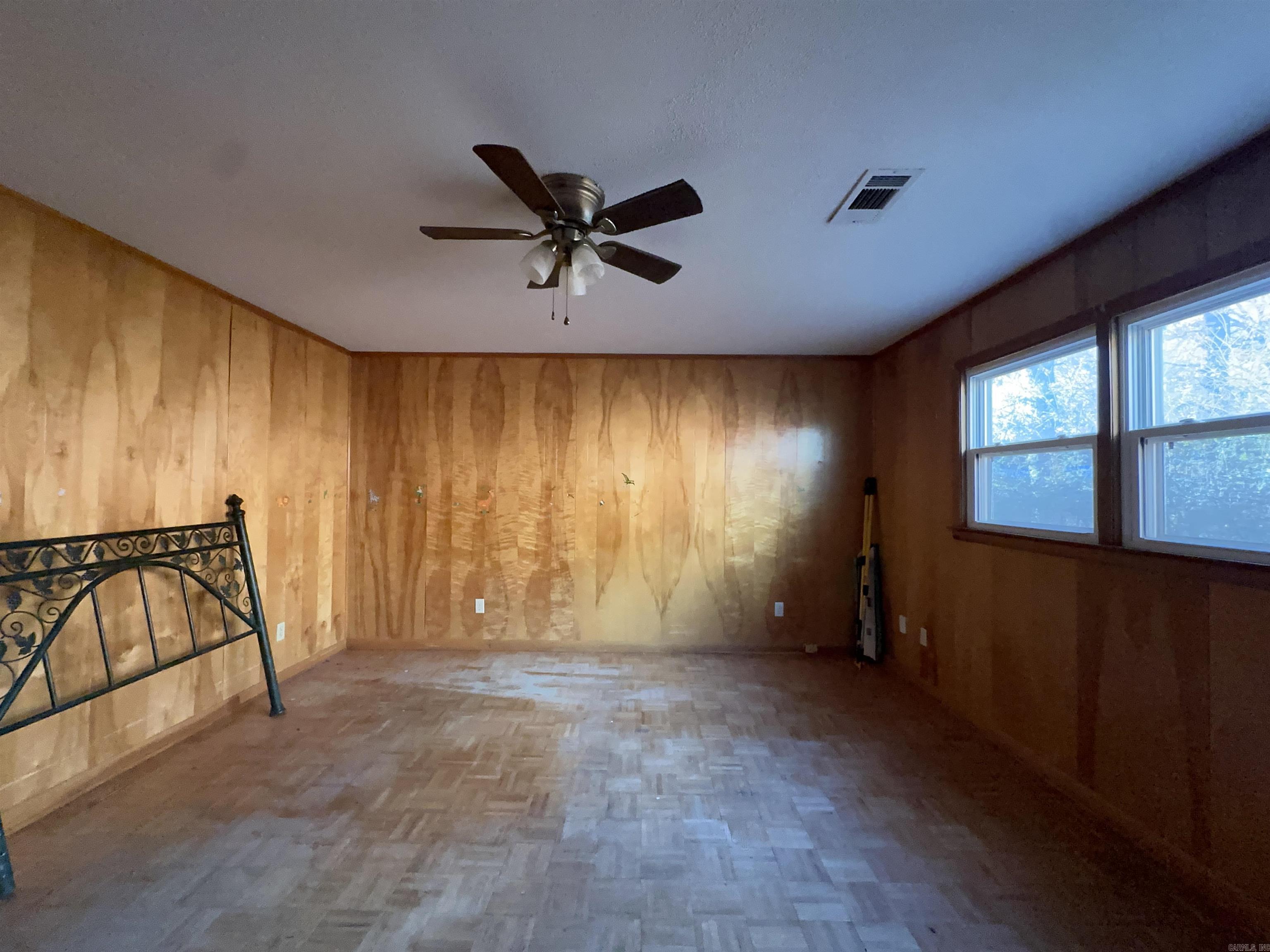 OAK FOREST - Residential