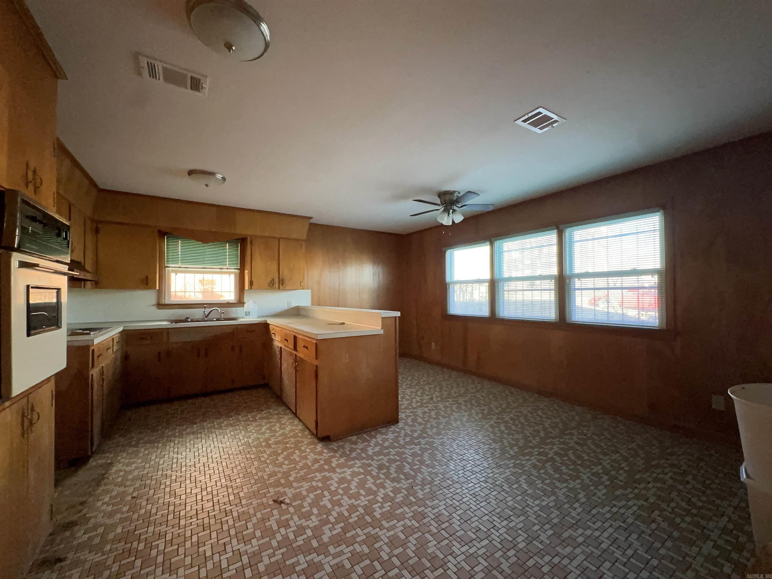 OAK FOREST - Residential