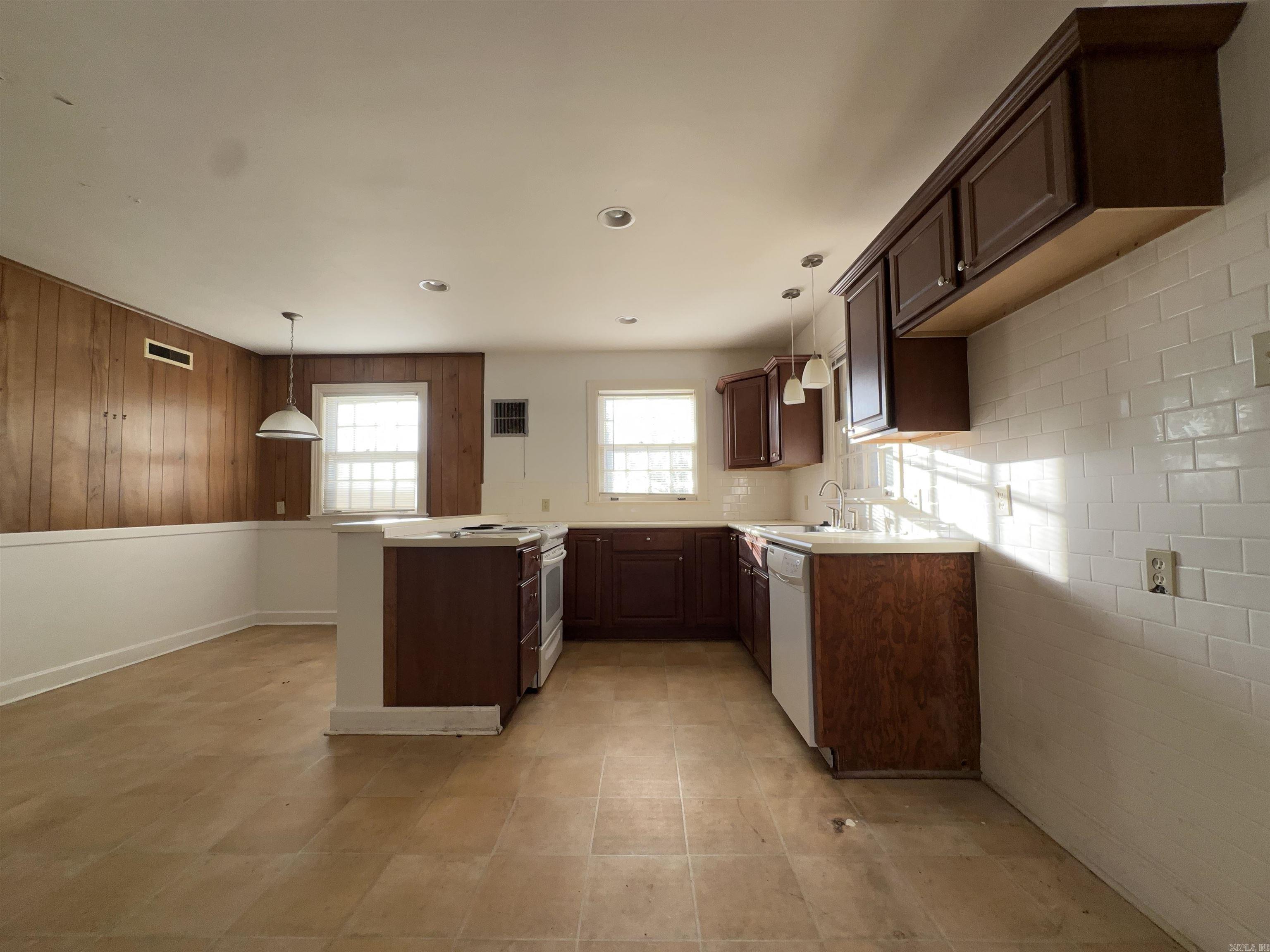 OAK FOREST - Residential