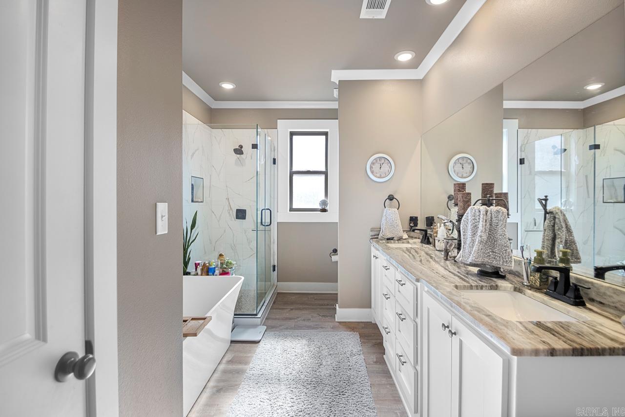 LEGACY POINTE - Residential