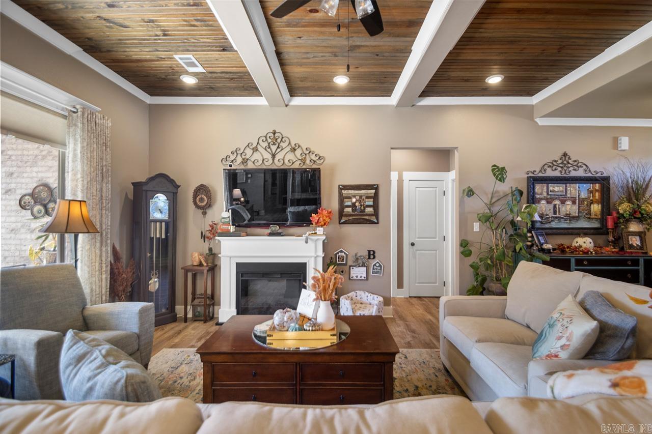 LEGACY POINTE - Residential