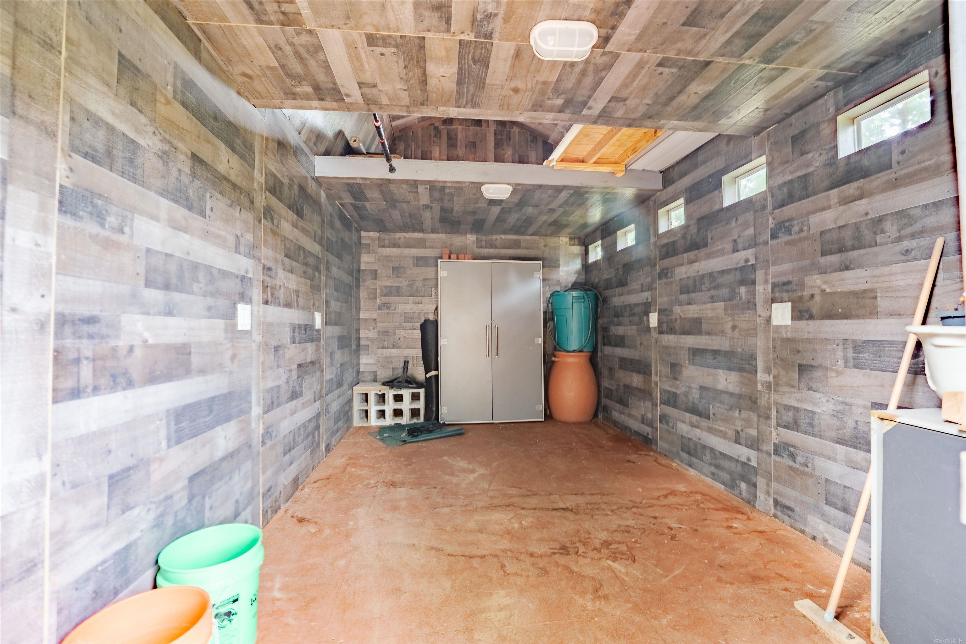 FOXWOOD J - Residential
