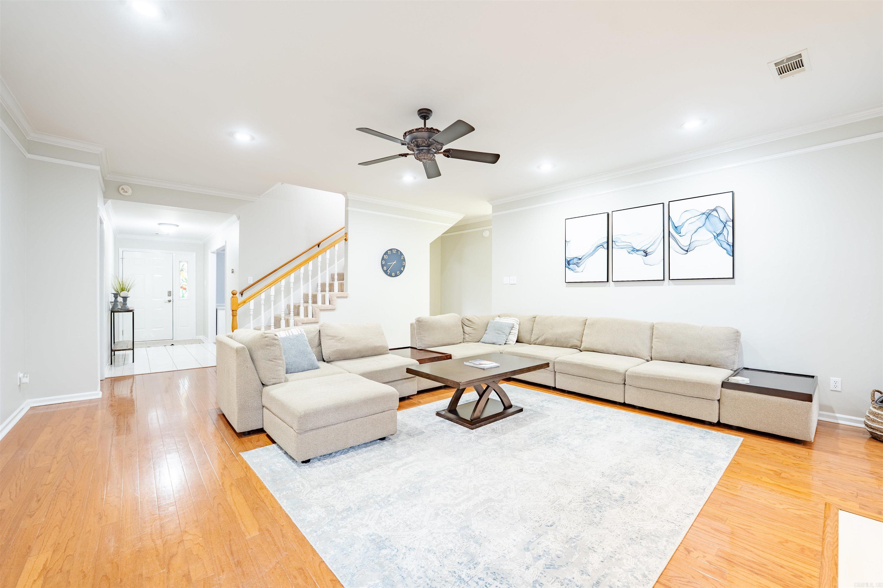 FOXWOOD J - Residential
