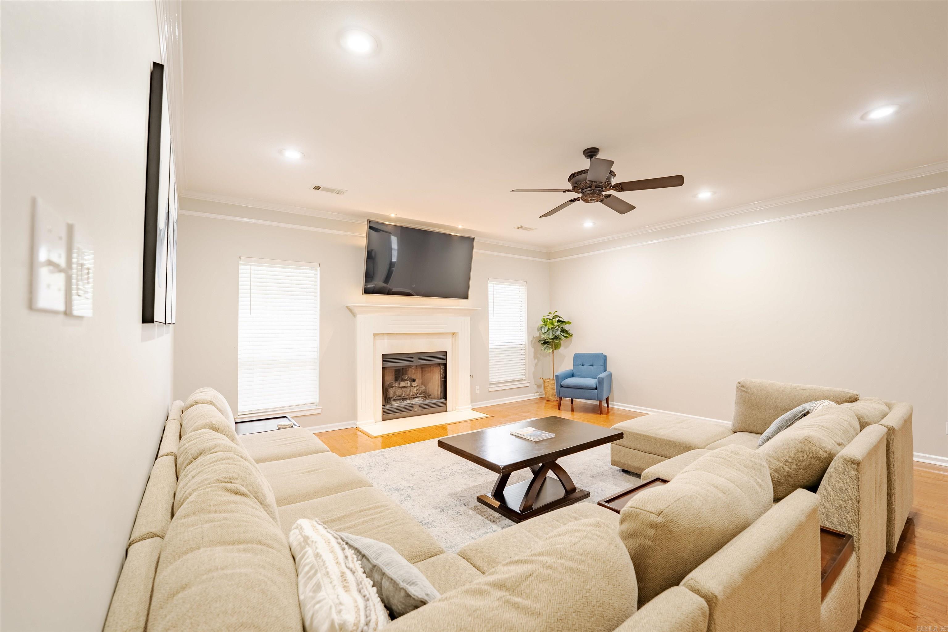 FOXWOOD J - Residential