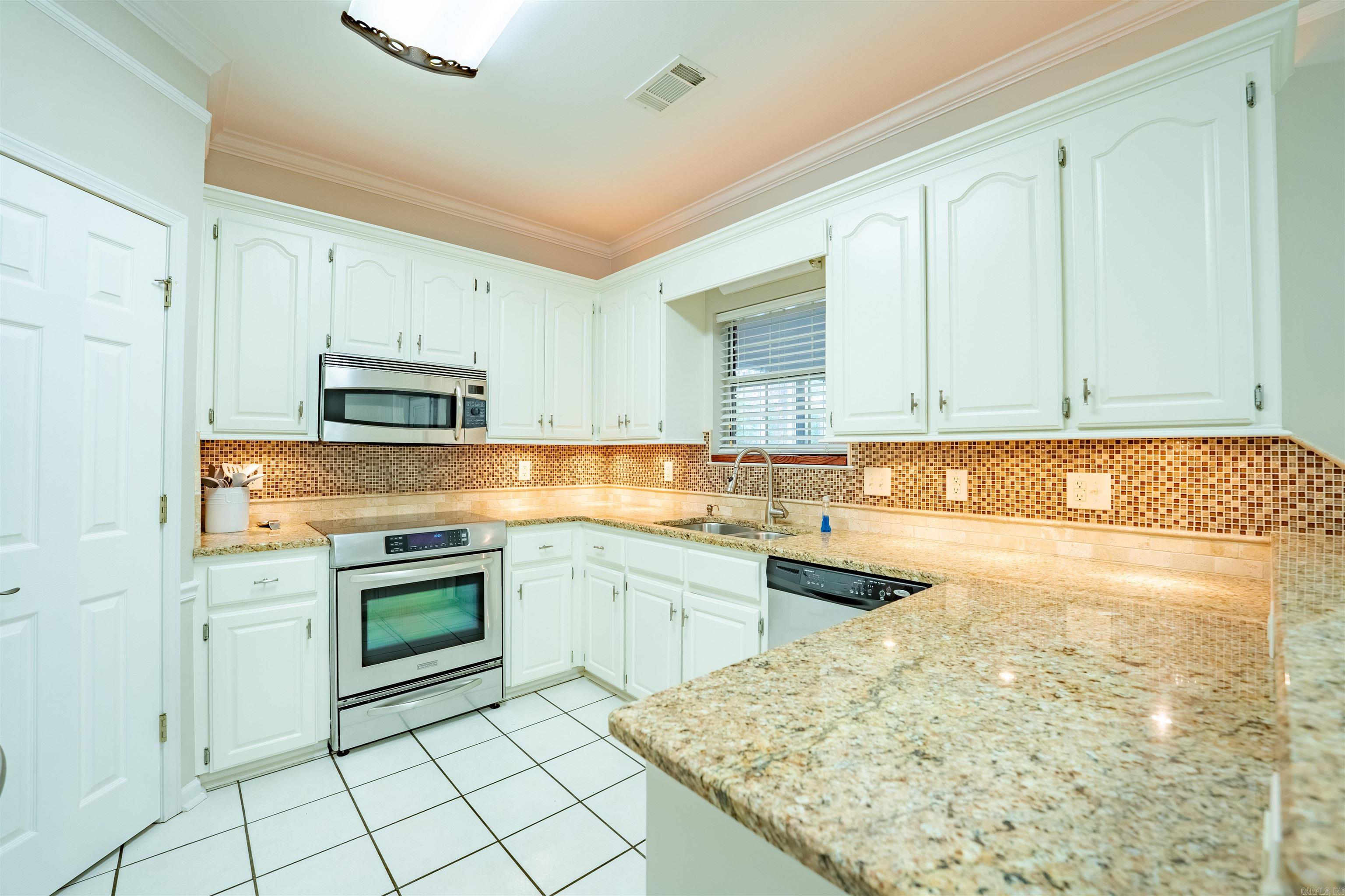 FOXWOOD J - Residential