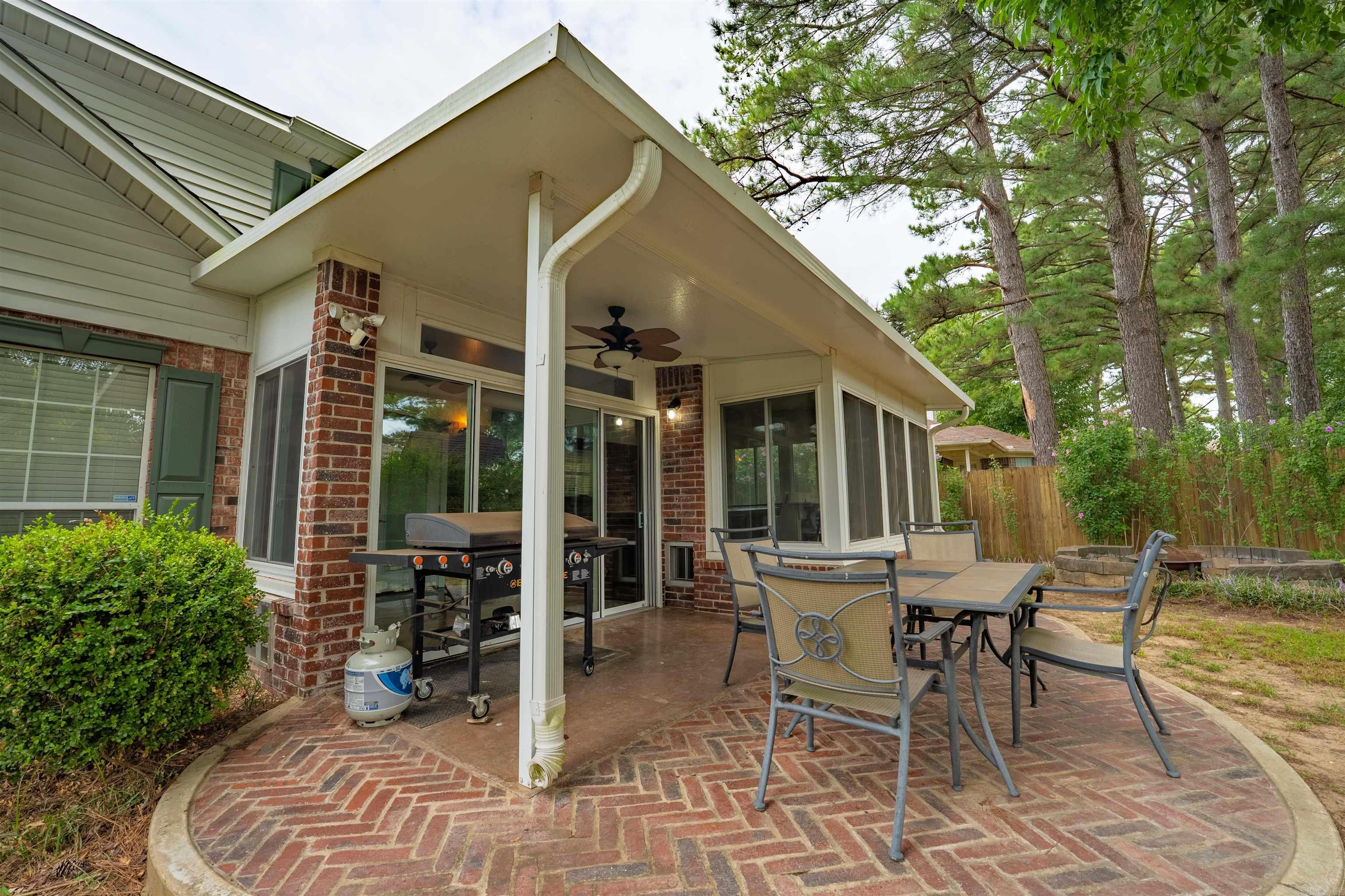 FOXWOOD J - Residential