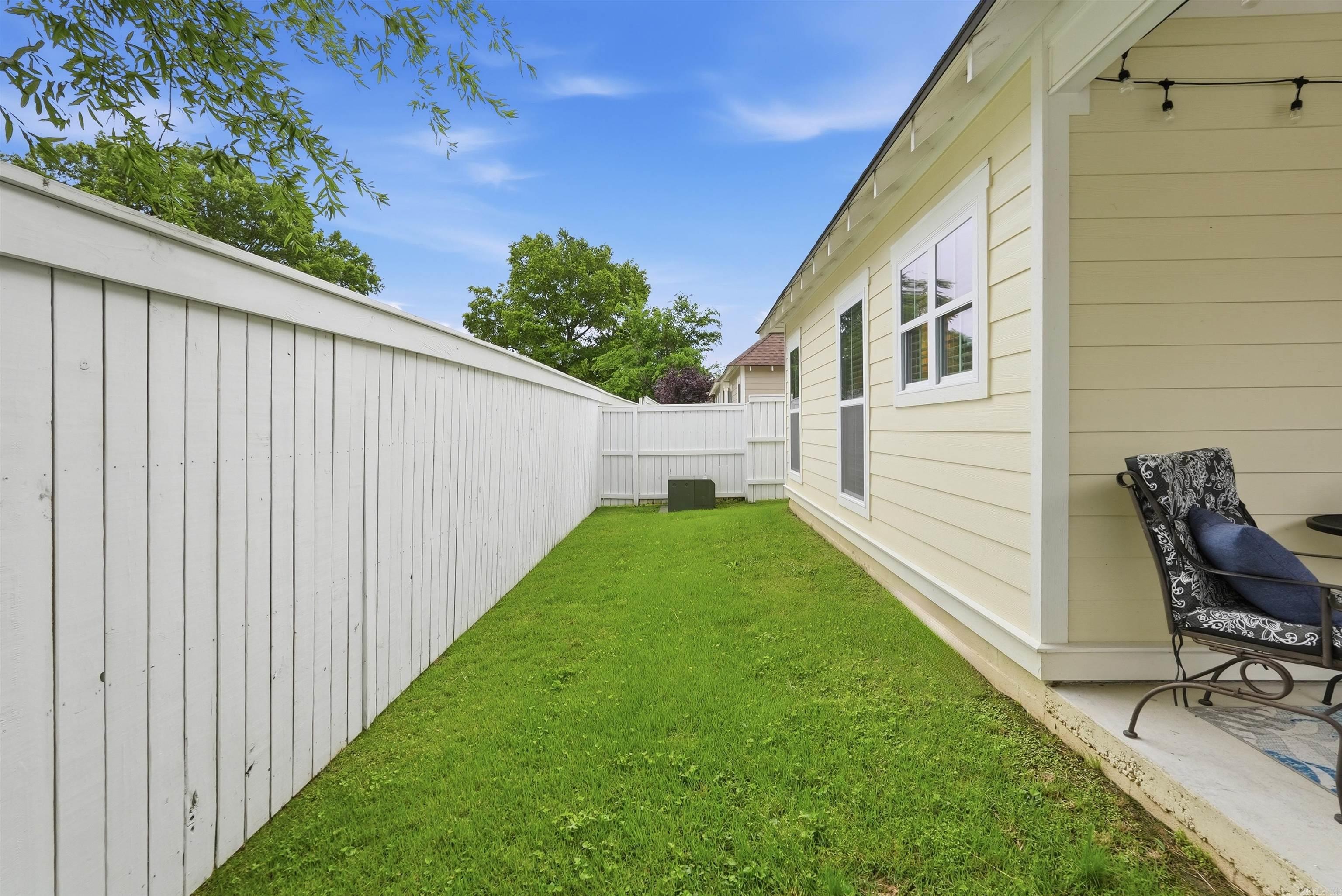 HOMES OF STONEBROOK COVE (THE) - Residential