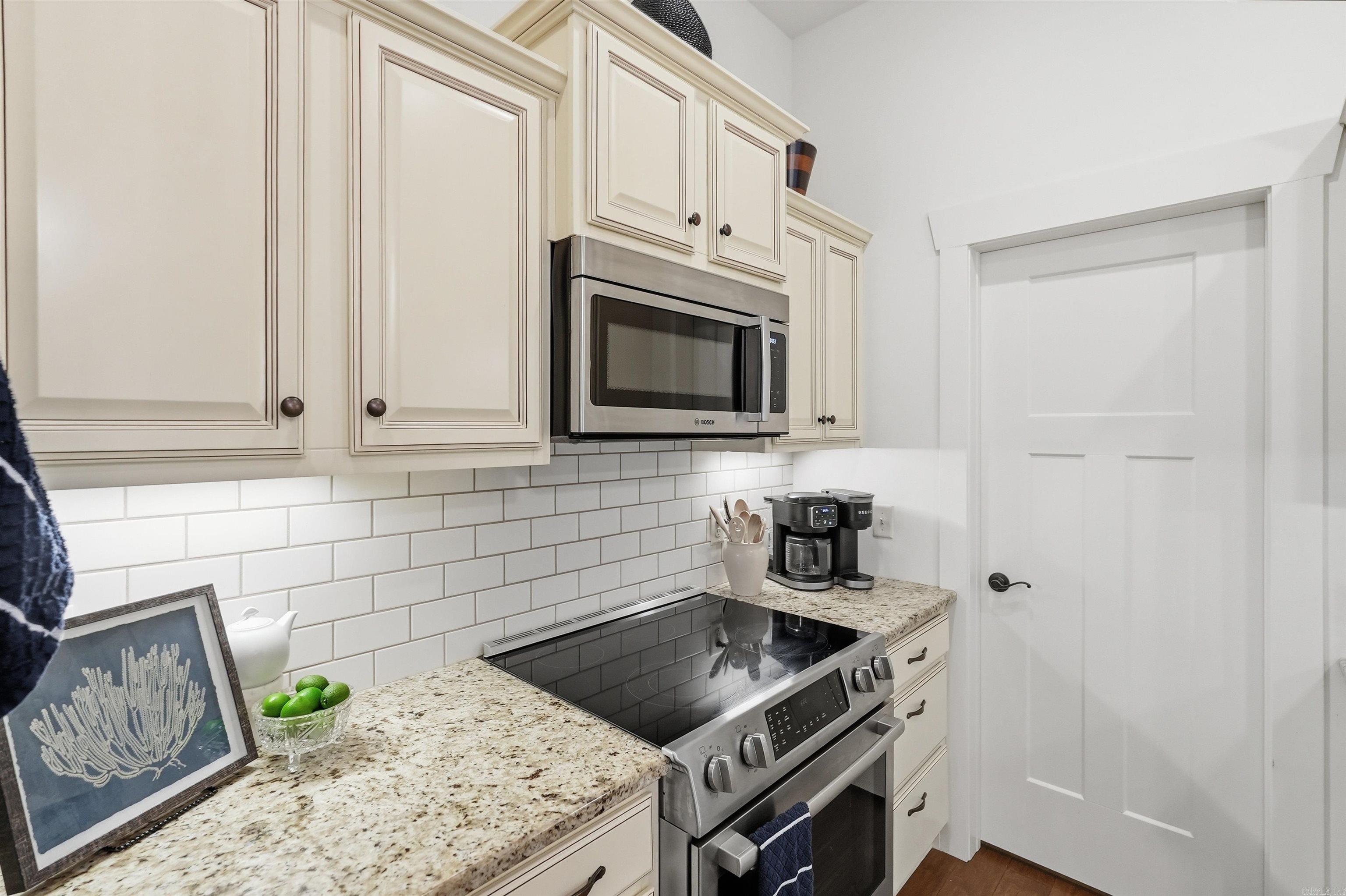 HOMES OF STONEBROOK COVE (THE) - Residential