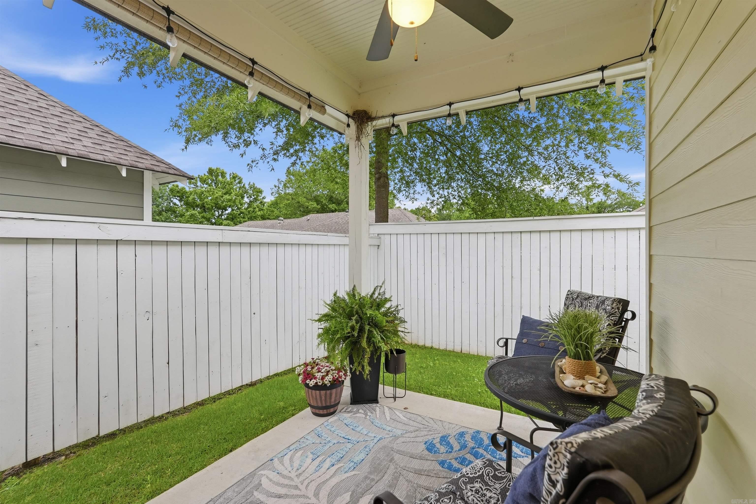 HOMES OF STONEBROOK COVE (THE) - Residential