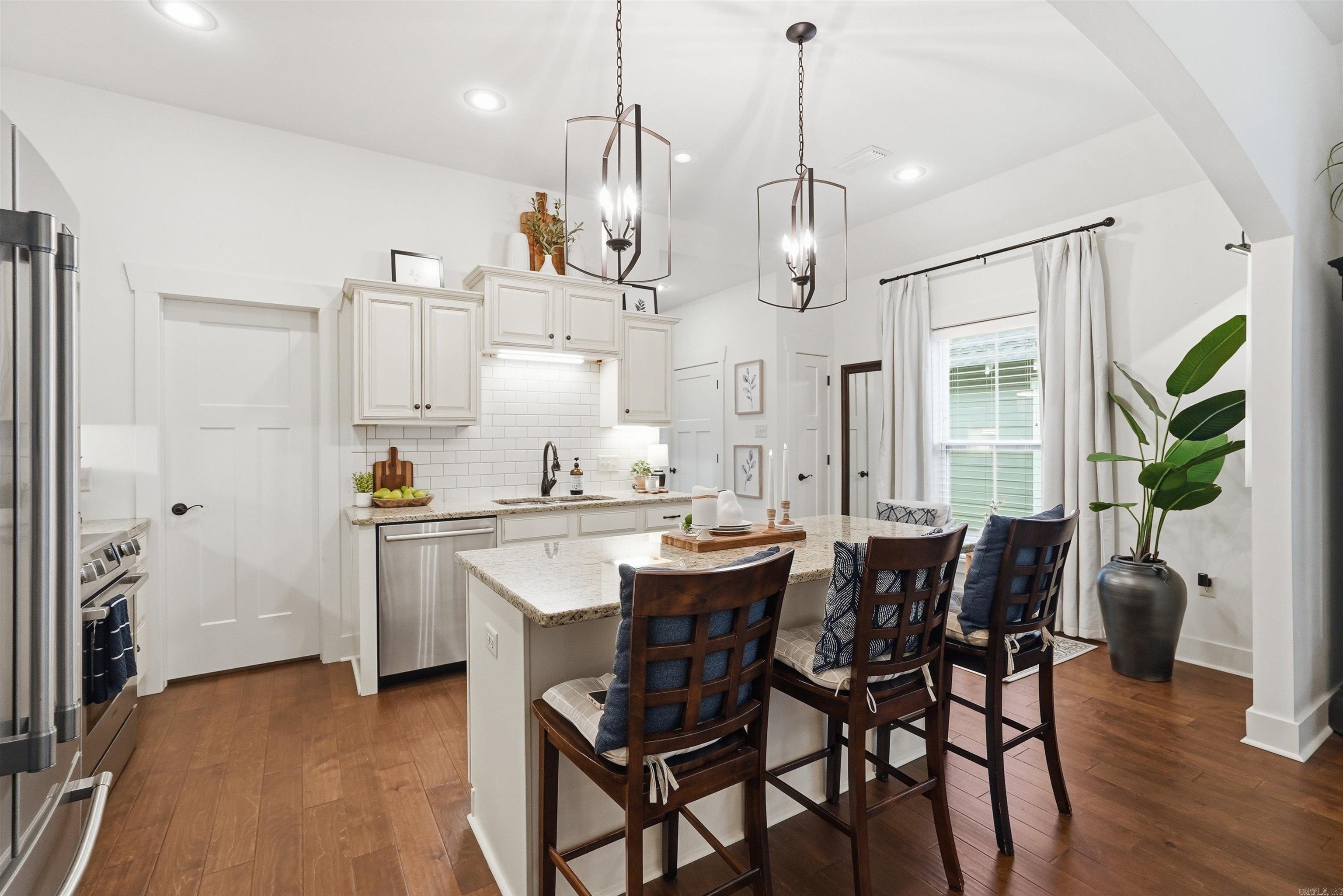 HOMES OF STONEBROOK COVE (THE) - Residential