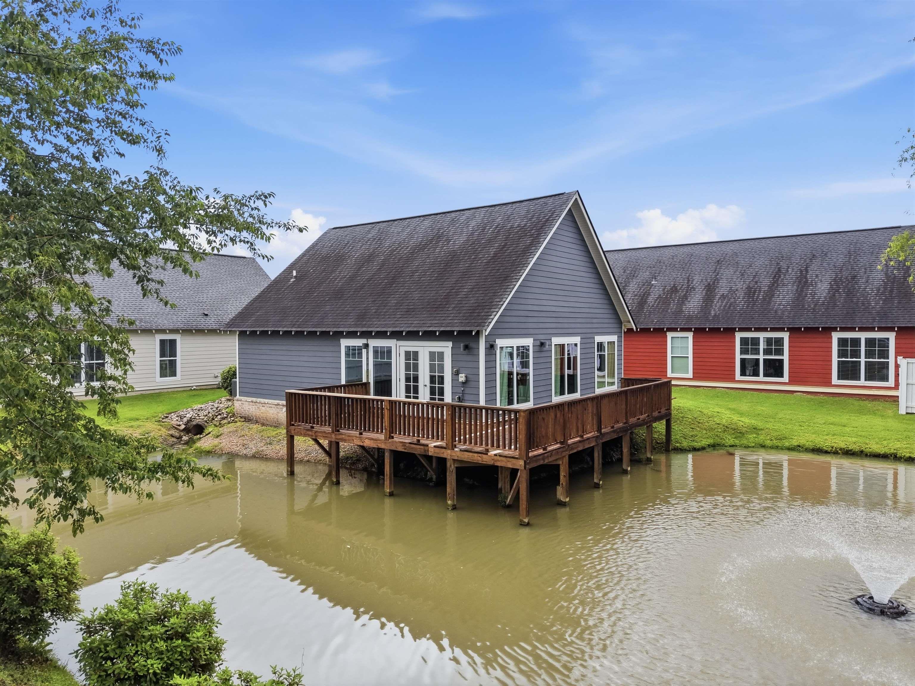 HOMES OF STONEBROOK COVE (THE) - Residential
