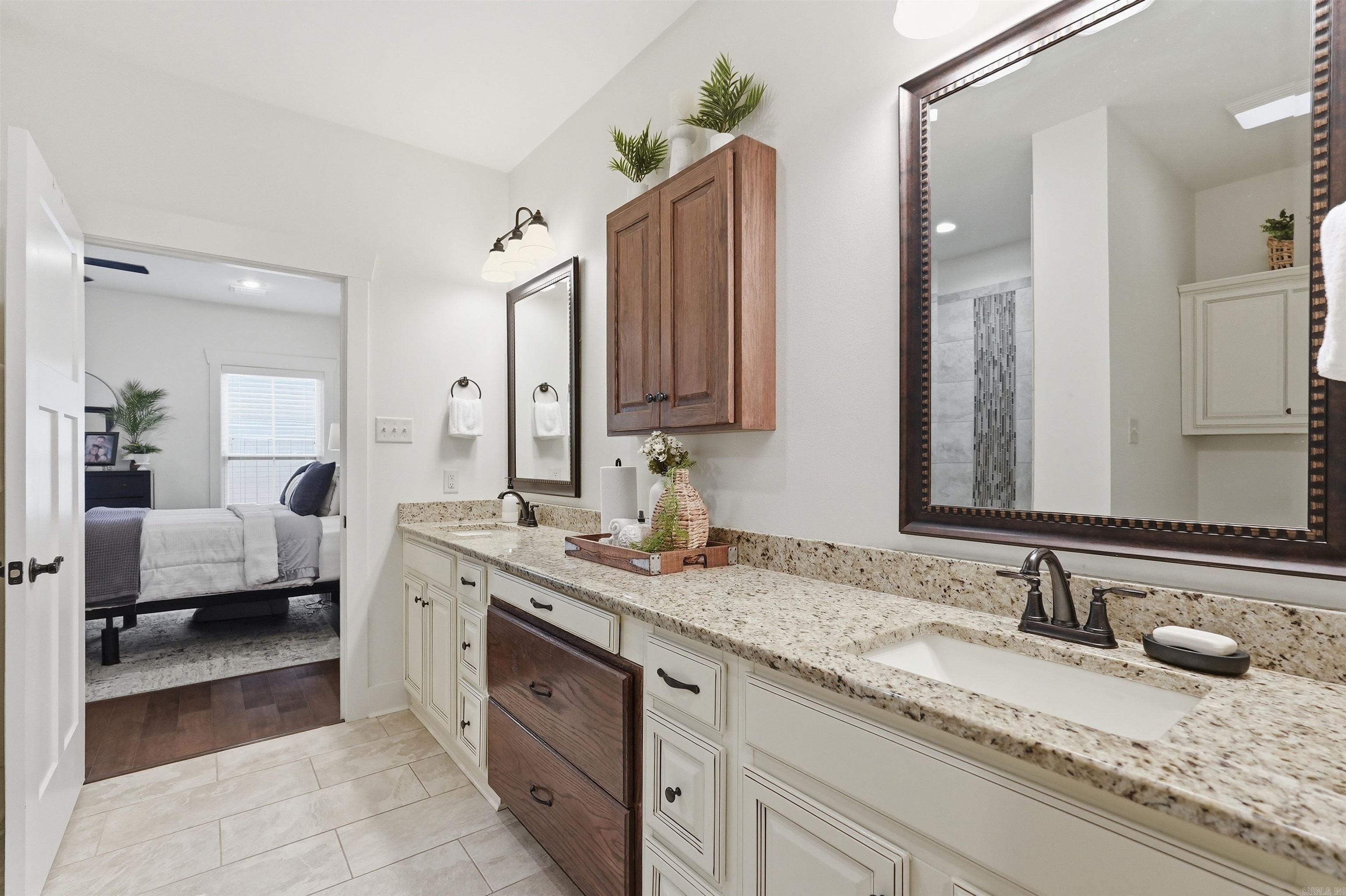 HOMES OF STONEBROOK COVE (THE) - Residential