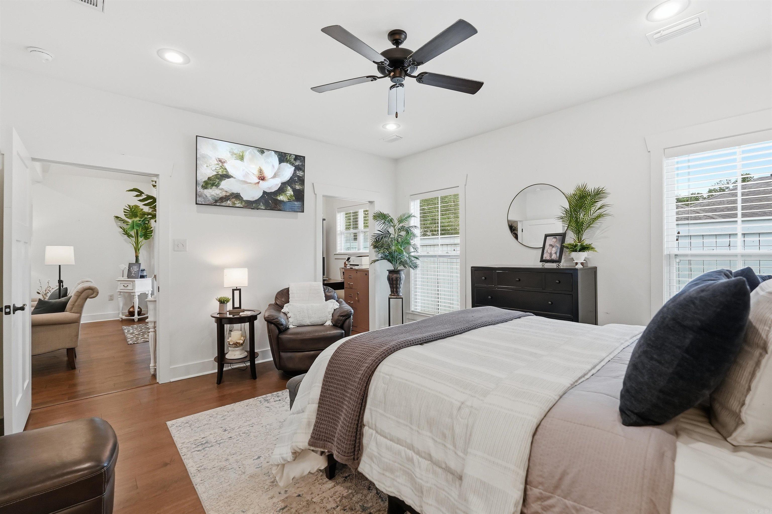 HOMES OF STONEBROOK COVE (THE) - Residential