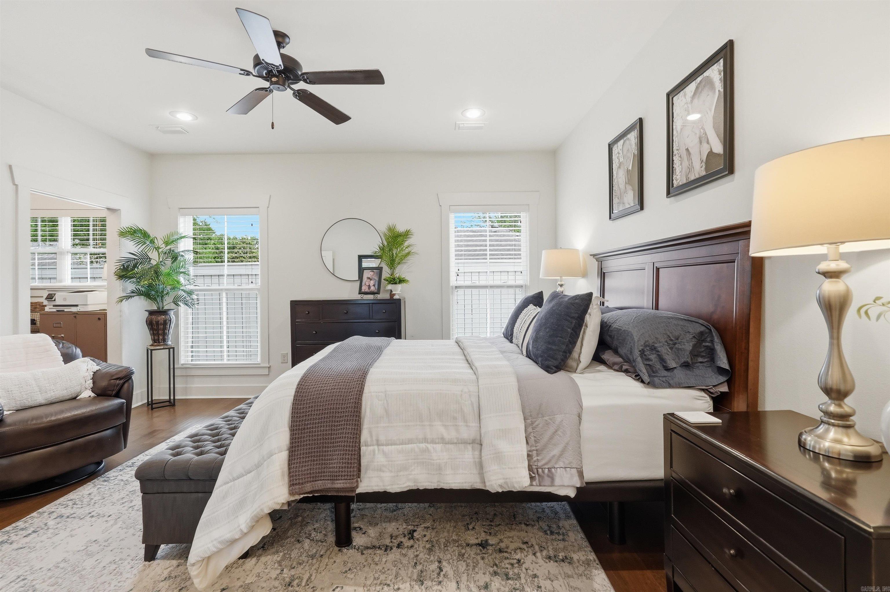 HOMES OF STONEBROOK COVE (THE) - Residential