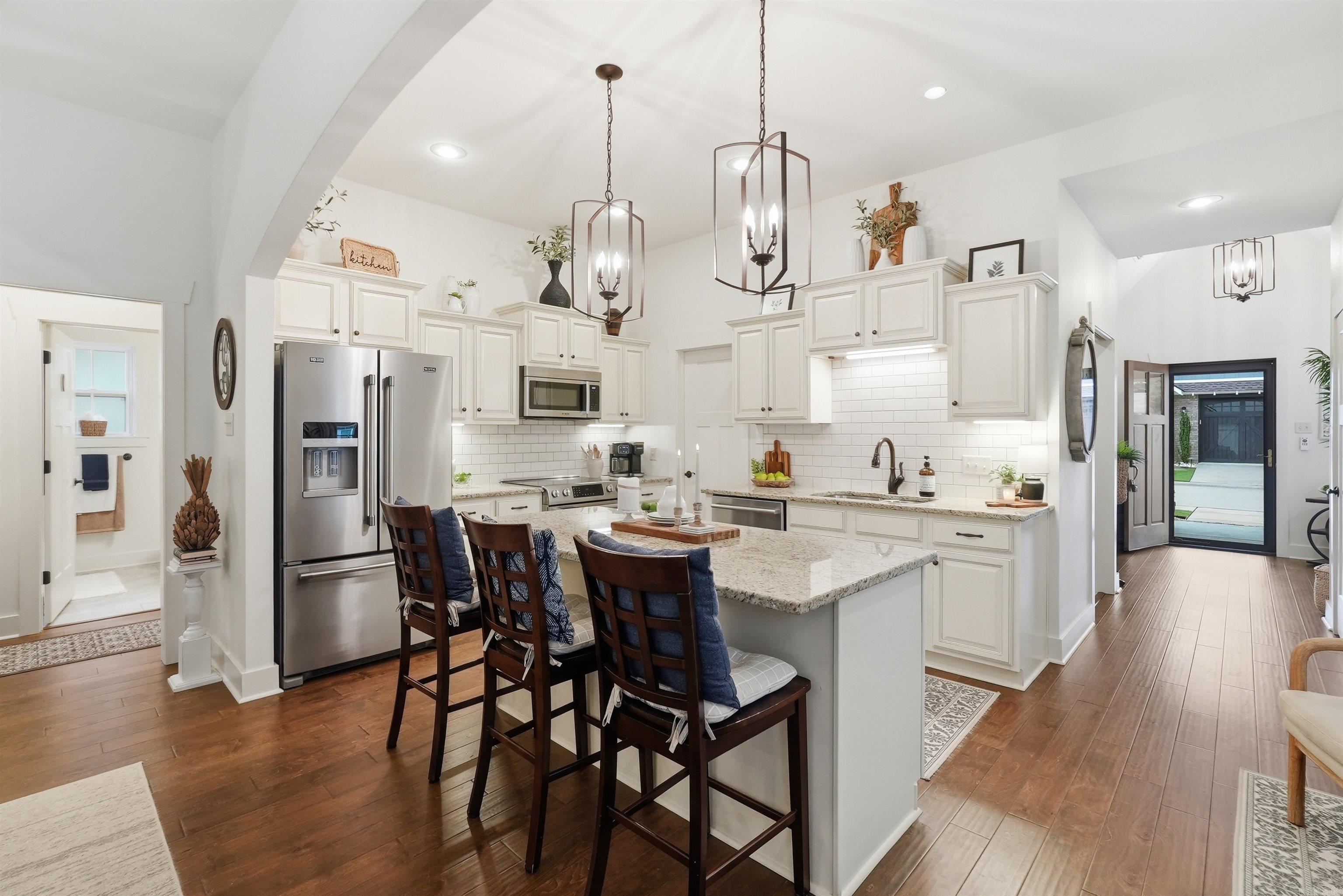 HOMES OF STONEBROOK COVE (THE) - Residential