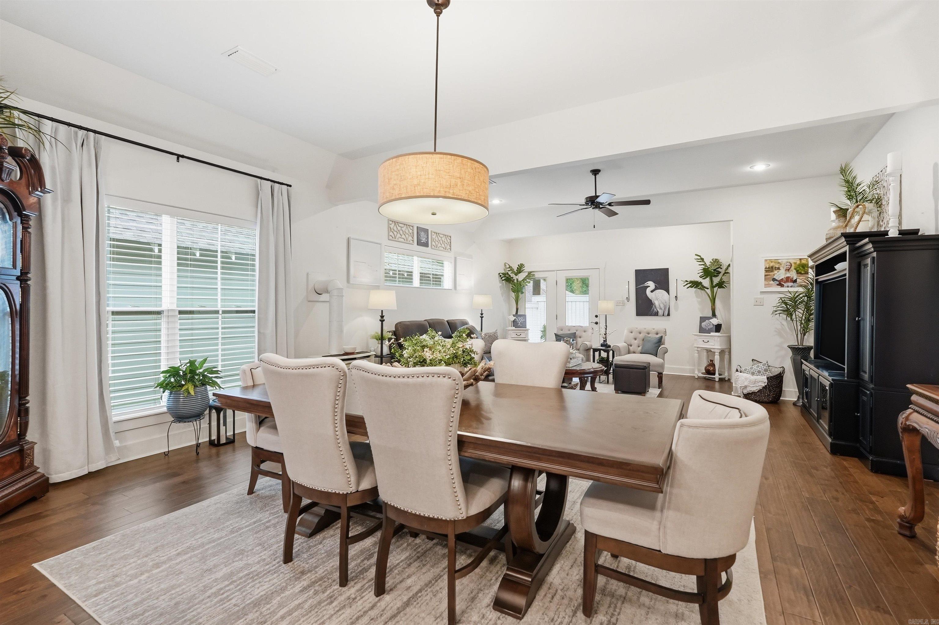 HOMES OF STONEBROOK COVE (THE) - Residential