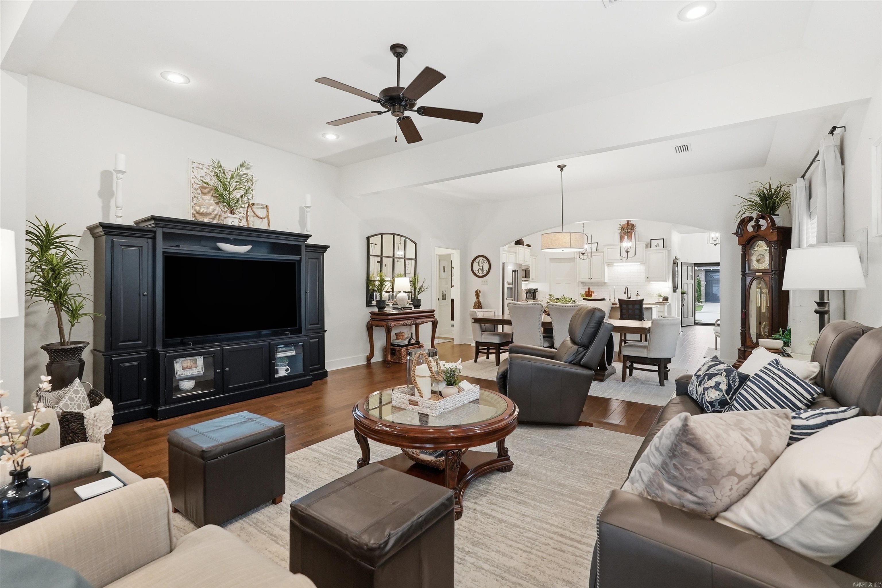 HOMES OF STONEBROOK COVE (THE) - Residential