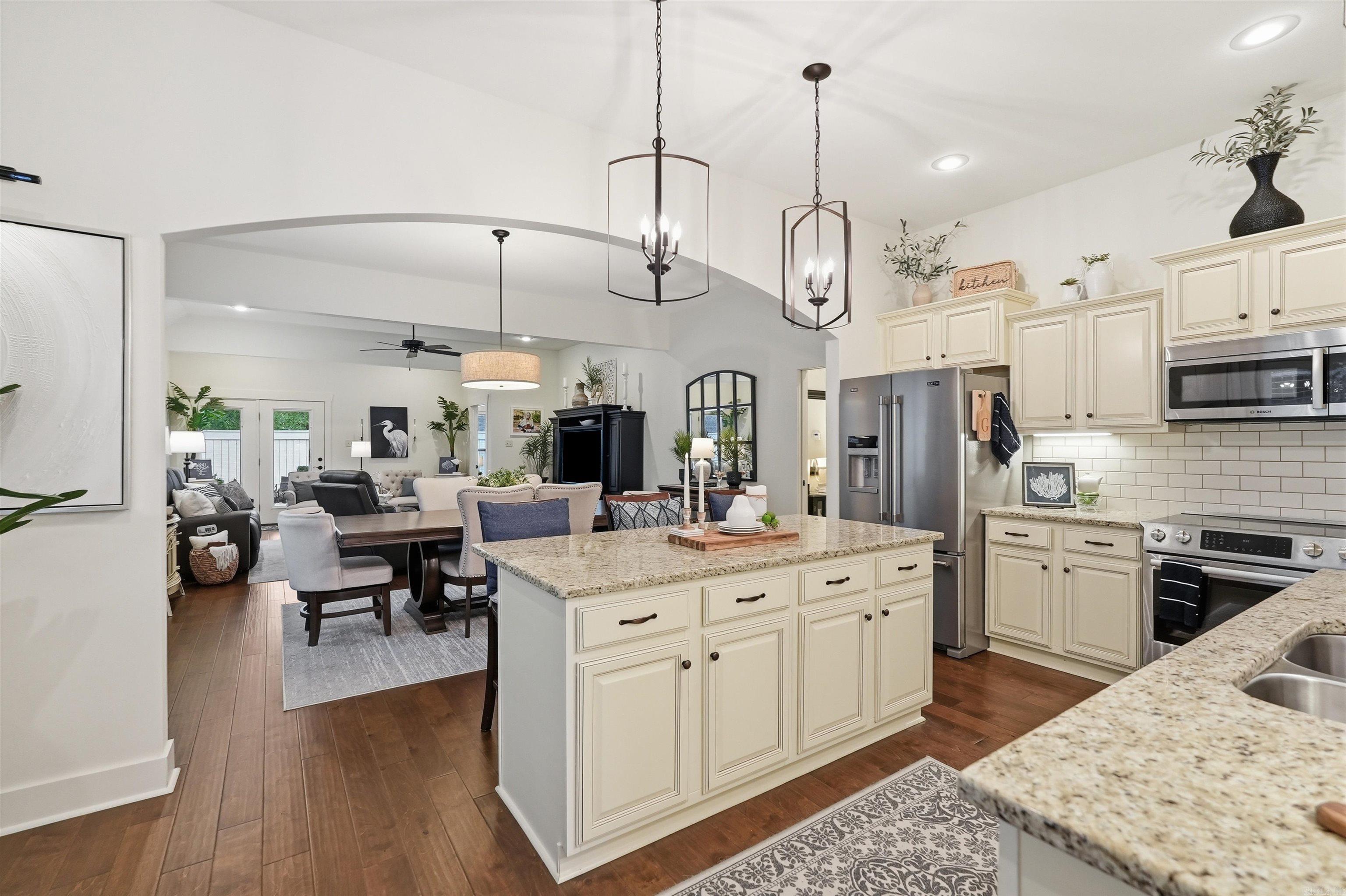 HOMES OF STONEBROOK COVE (THE) - Residential