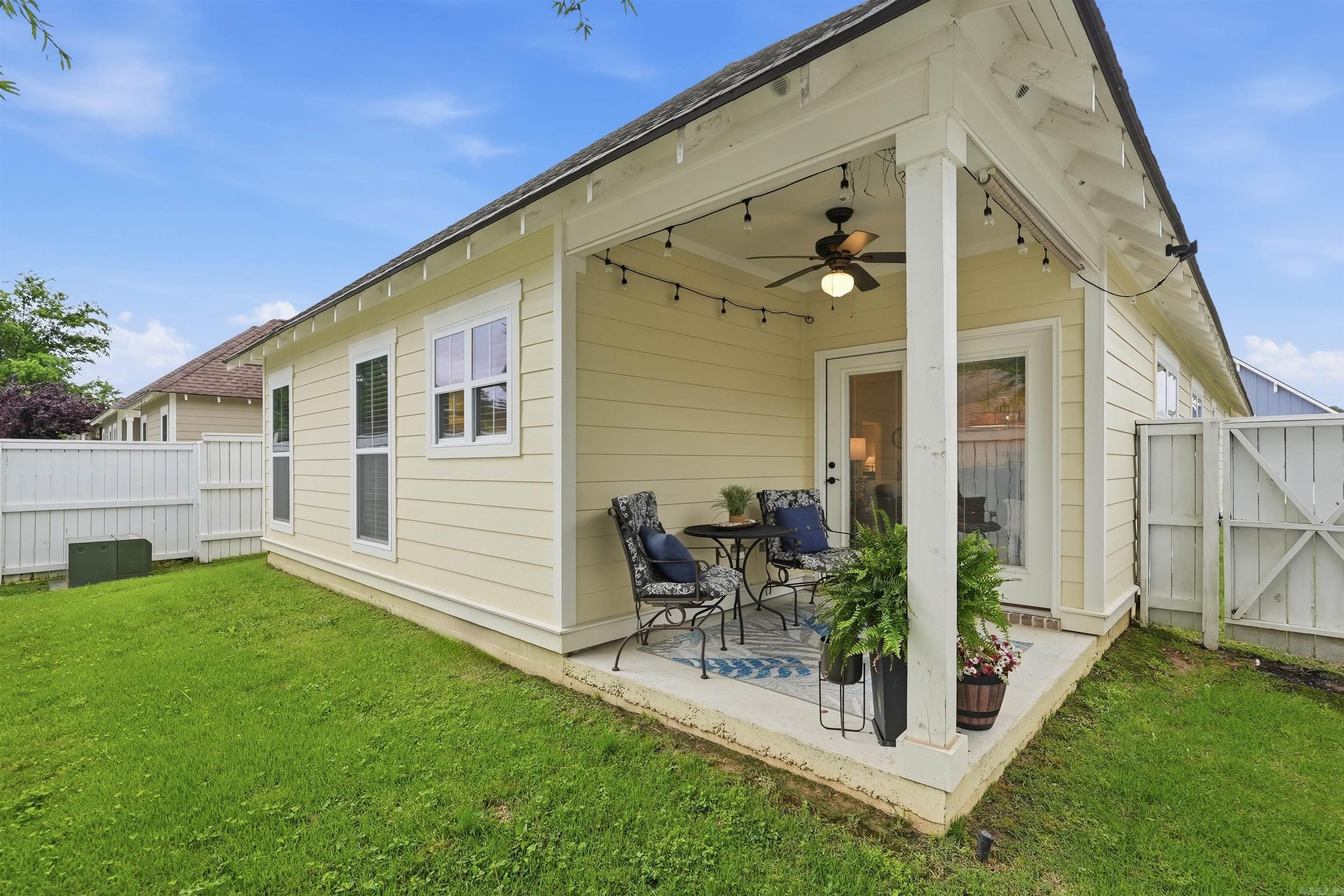 HOMES OF STONEBROOK COVE (THE) - Residential