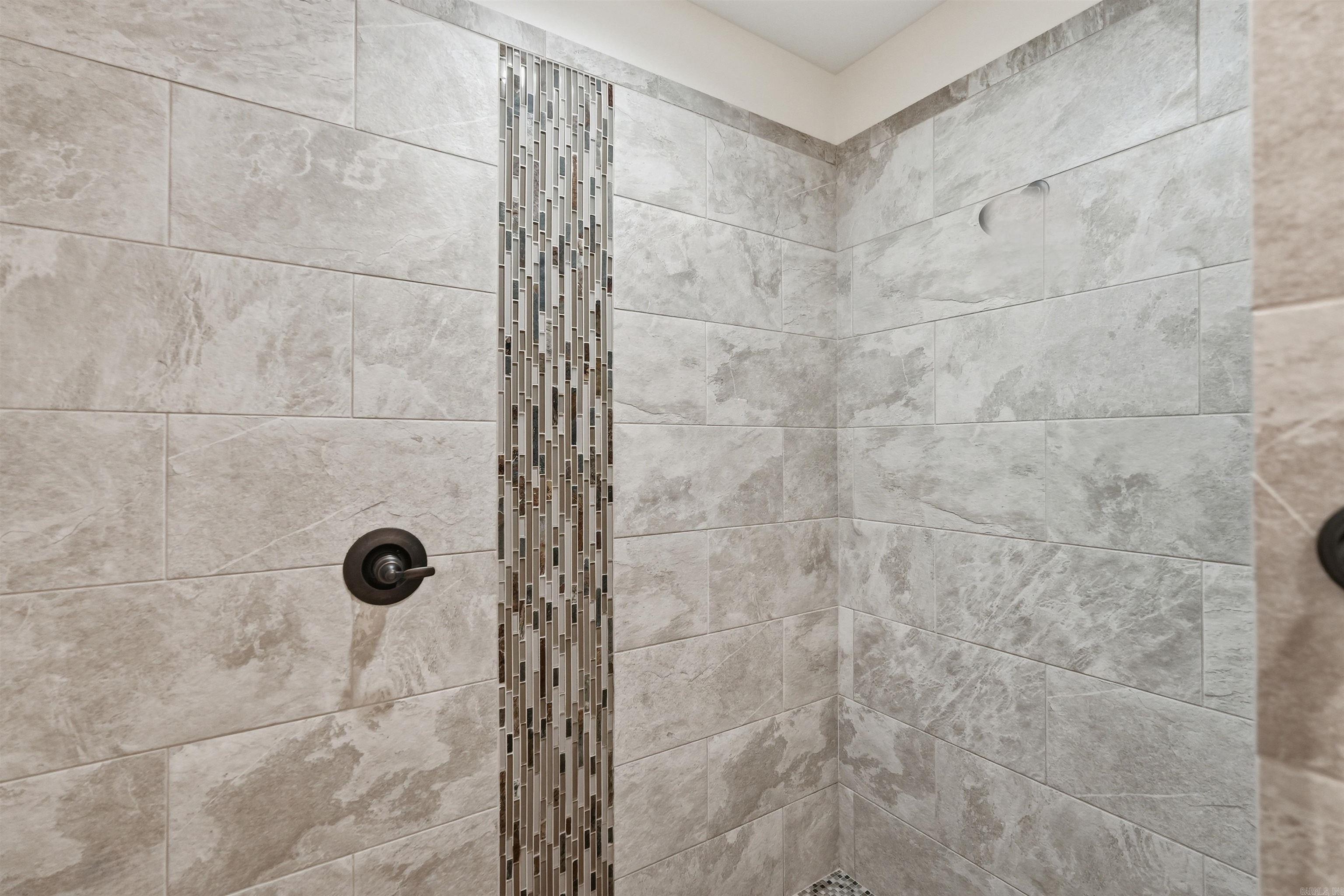 HOMES OF STONEBROOK COVE (THE) - Residential