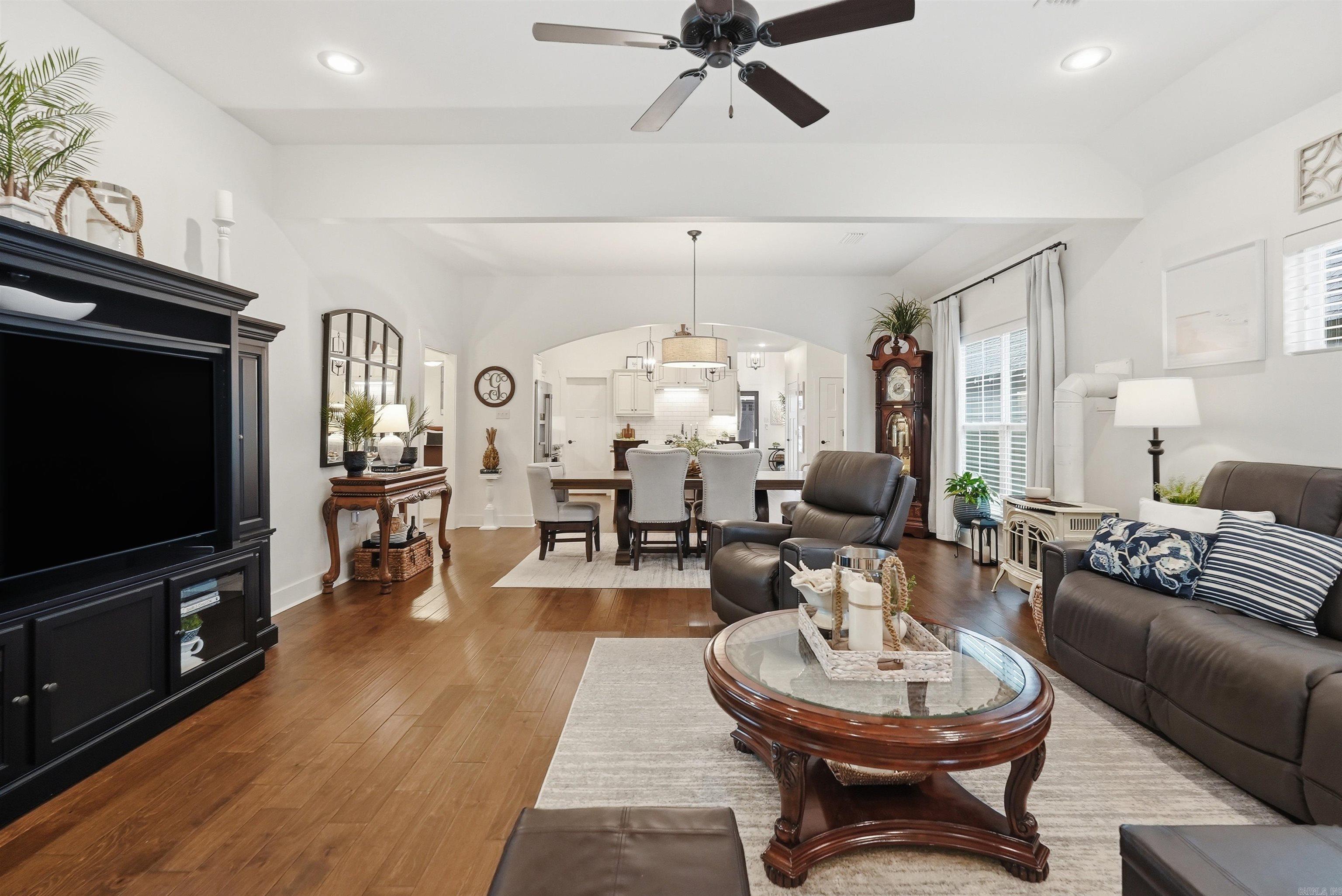 HOMES OF STONEBROOK COVE (THE) - Residential