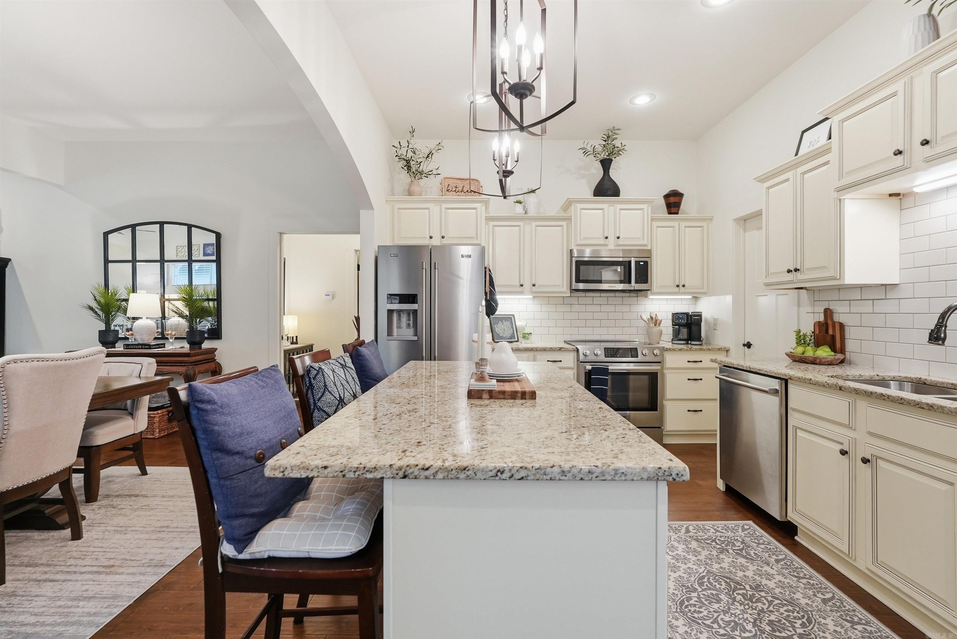 HOMES OF STONEBROOK COVE (THE) - Residential