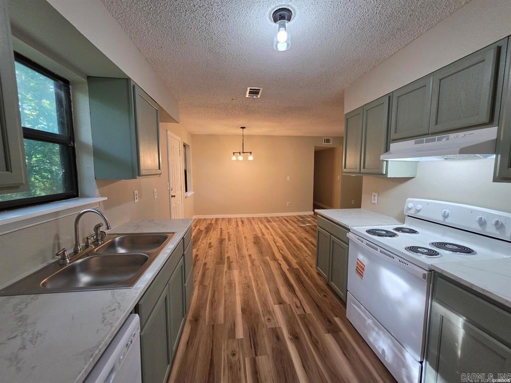 WESTWOOD VILLAGE - Residential