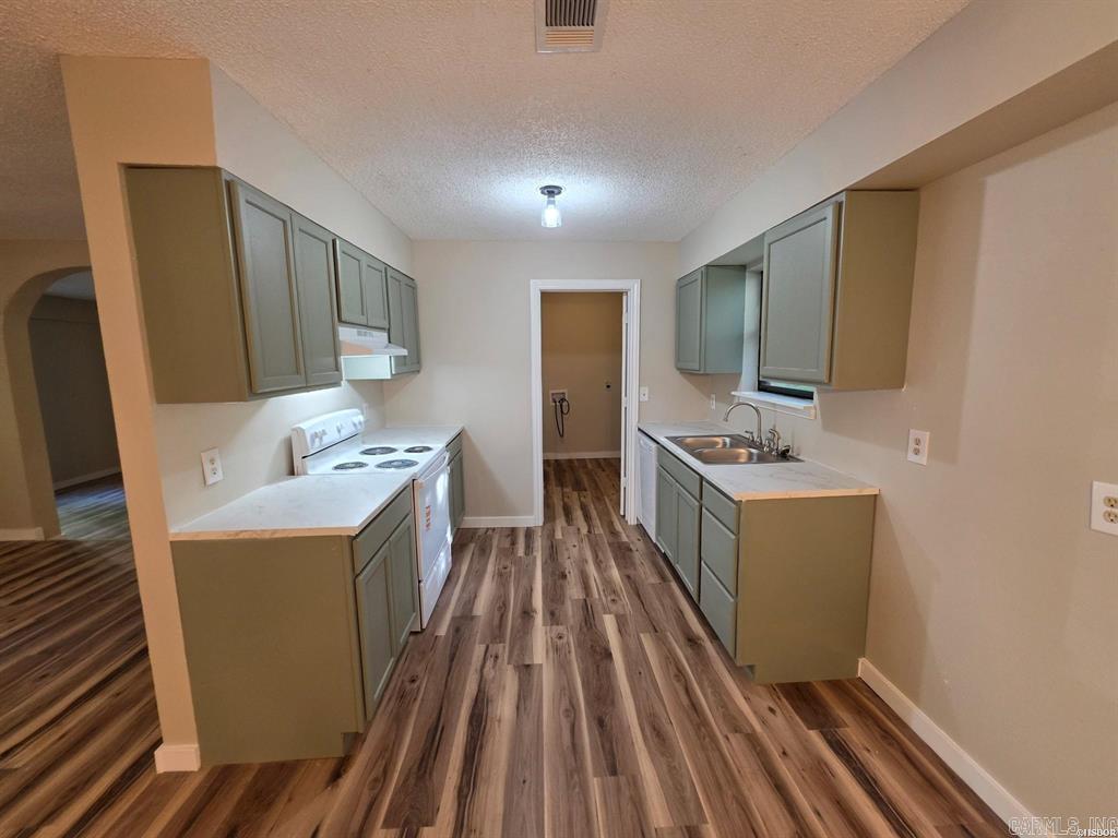 WESTWOOD VILLAGE - Residential