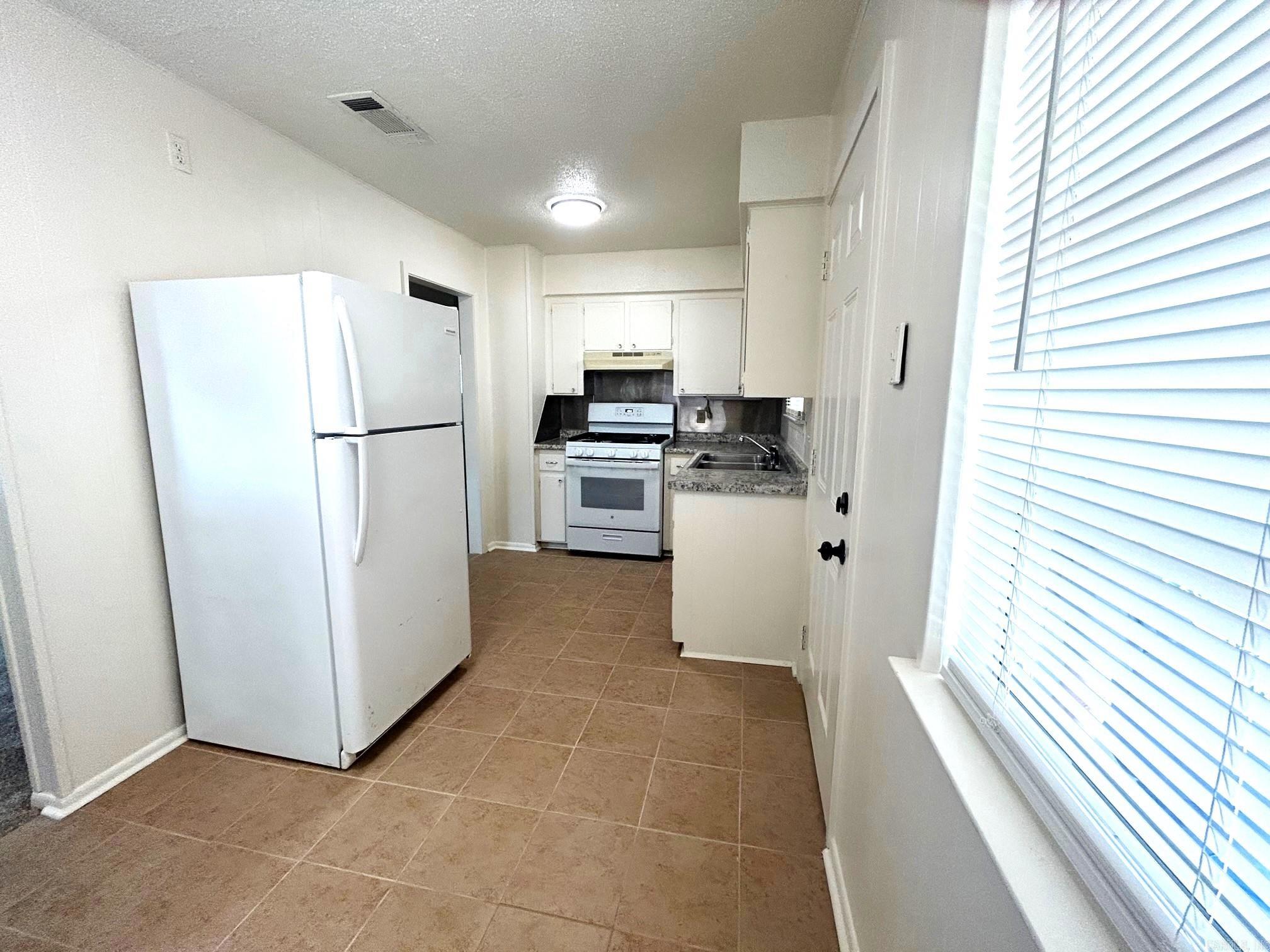 BARROW JOHN - Residential