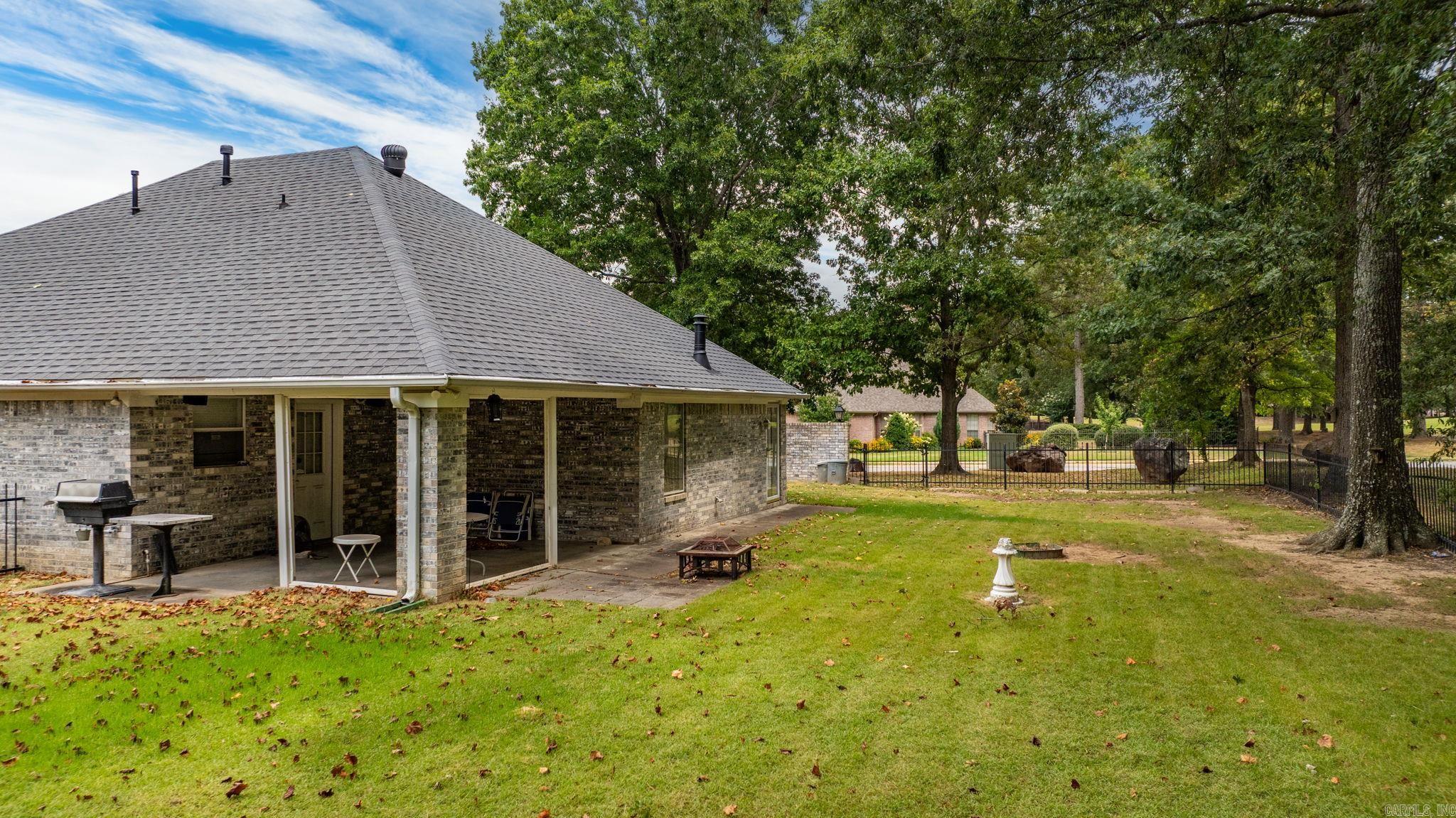 COUNTRY CLUB OF ARK THE - Residential