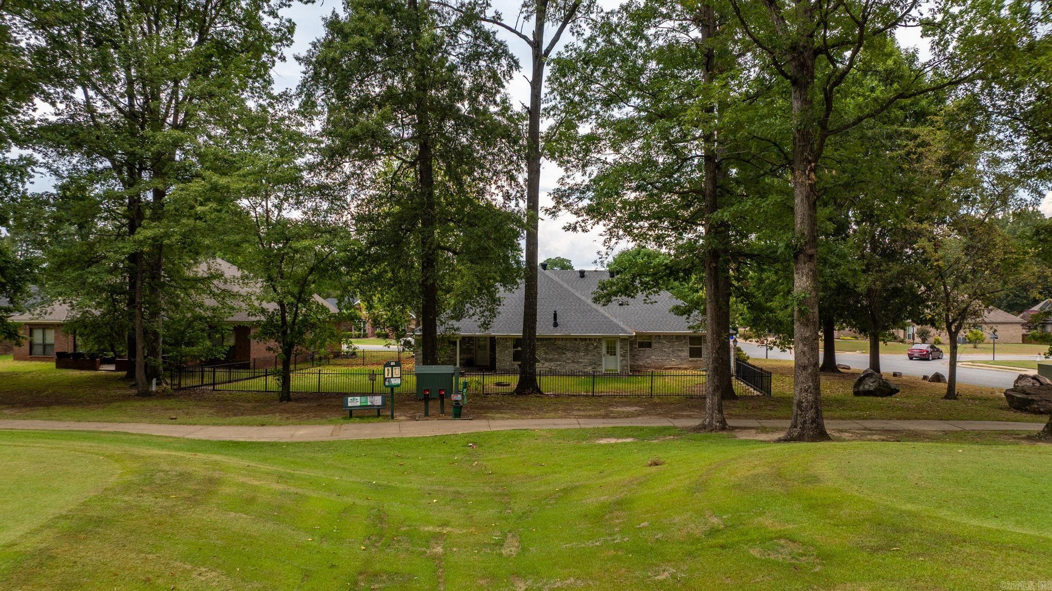 COUNTRY CLUB OF ARK THE - Residential