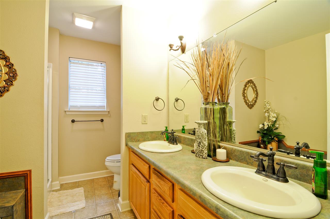 Twin Lakes - Residential